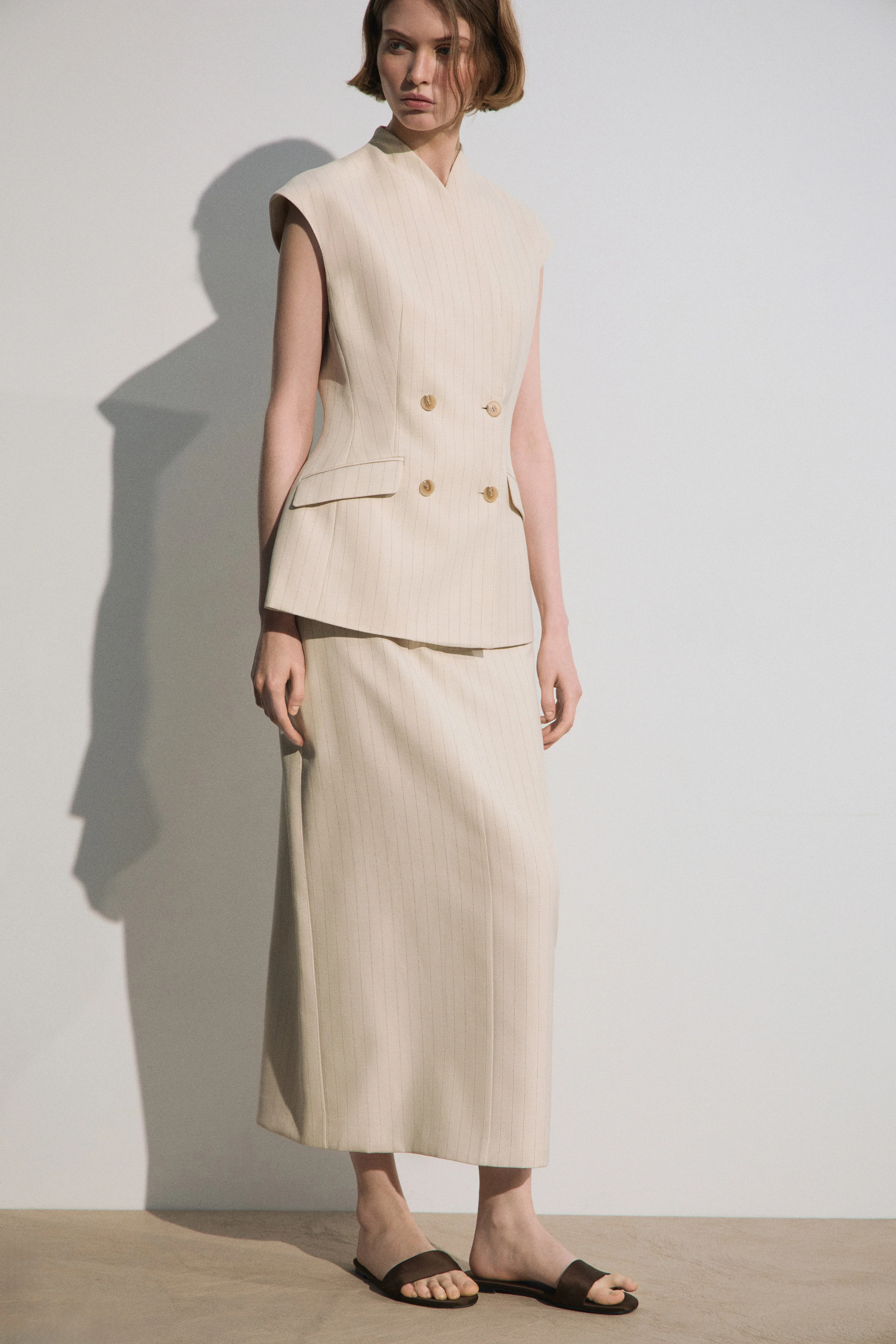 FITTED LINEN-BLEND WAISTCOAT - Image 4