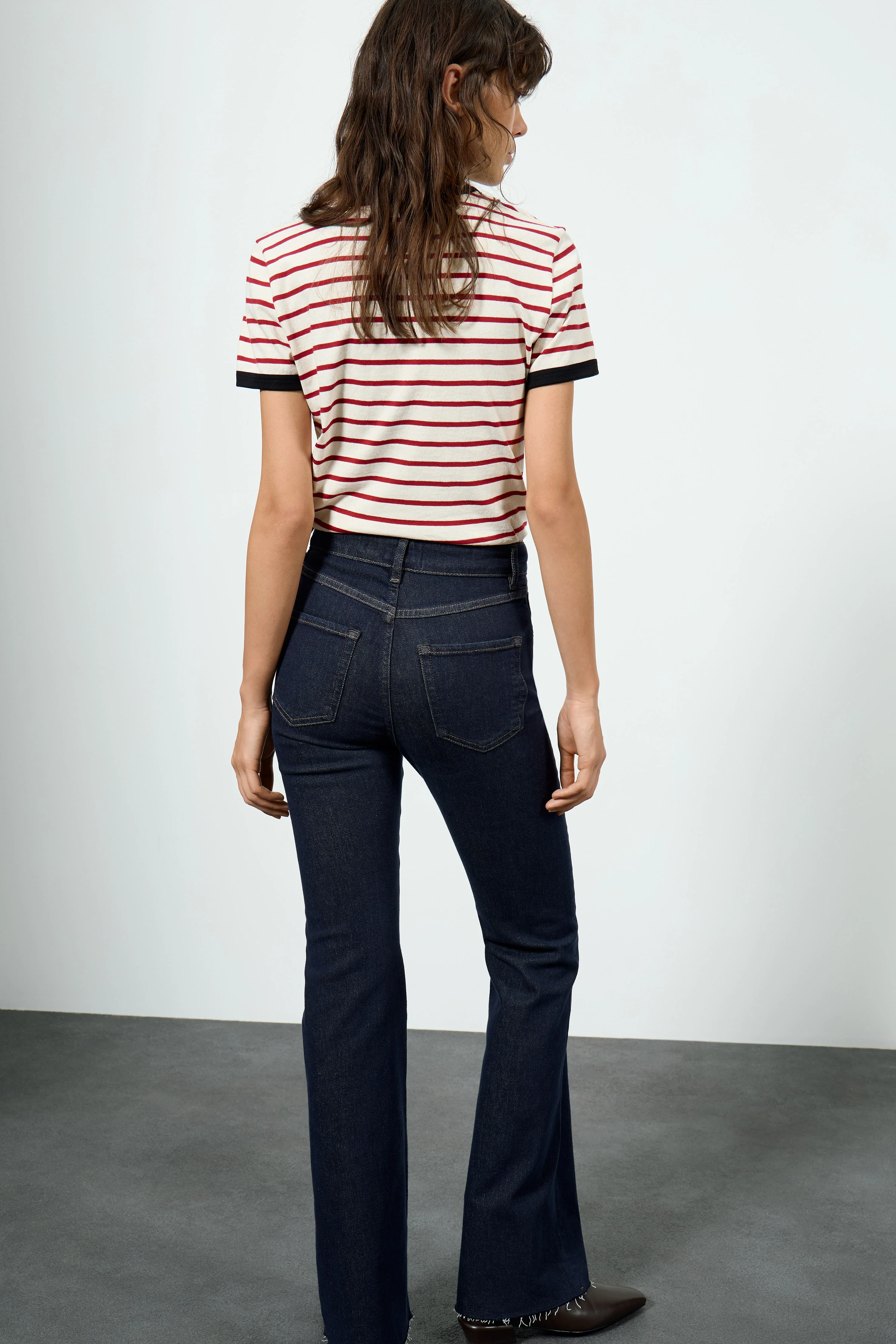 FLARE HIGH-WAIST JEANS - Image 6