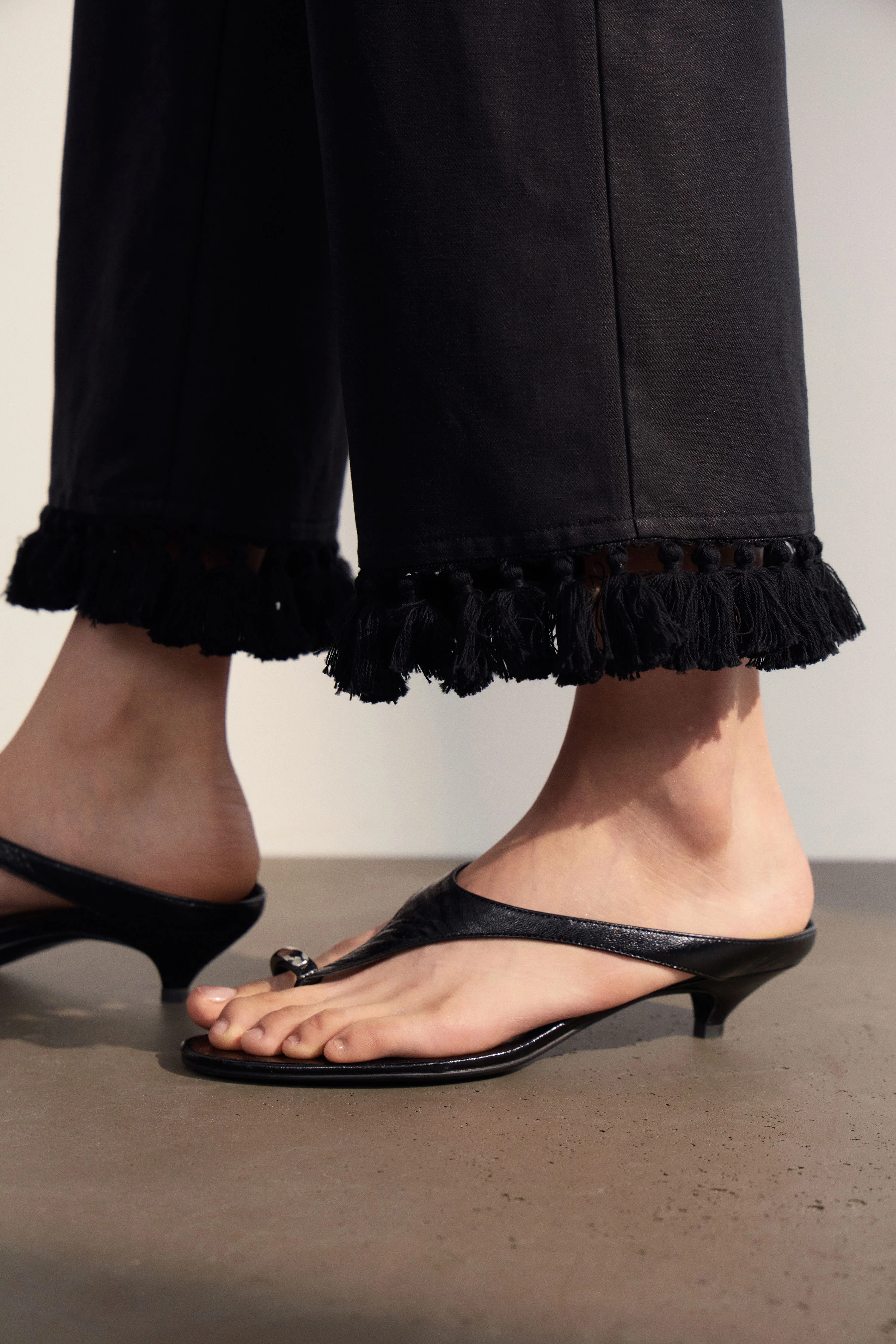 FRINGED LINEN-COTTON TROUSERS - Image 4