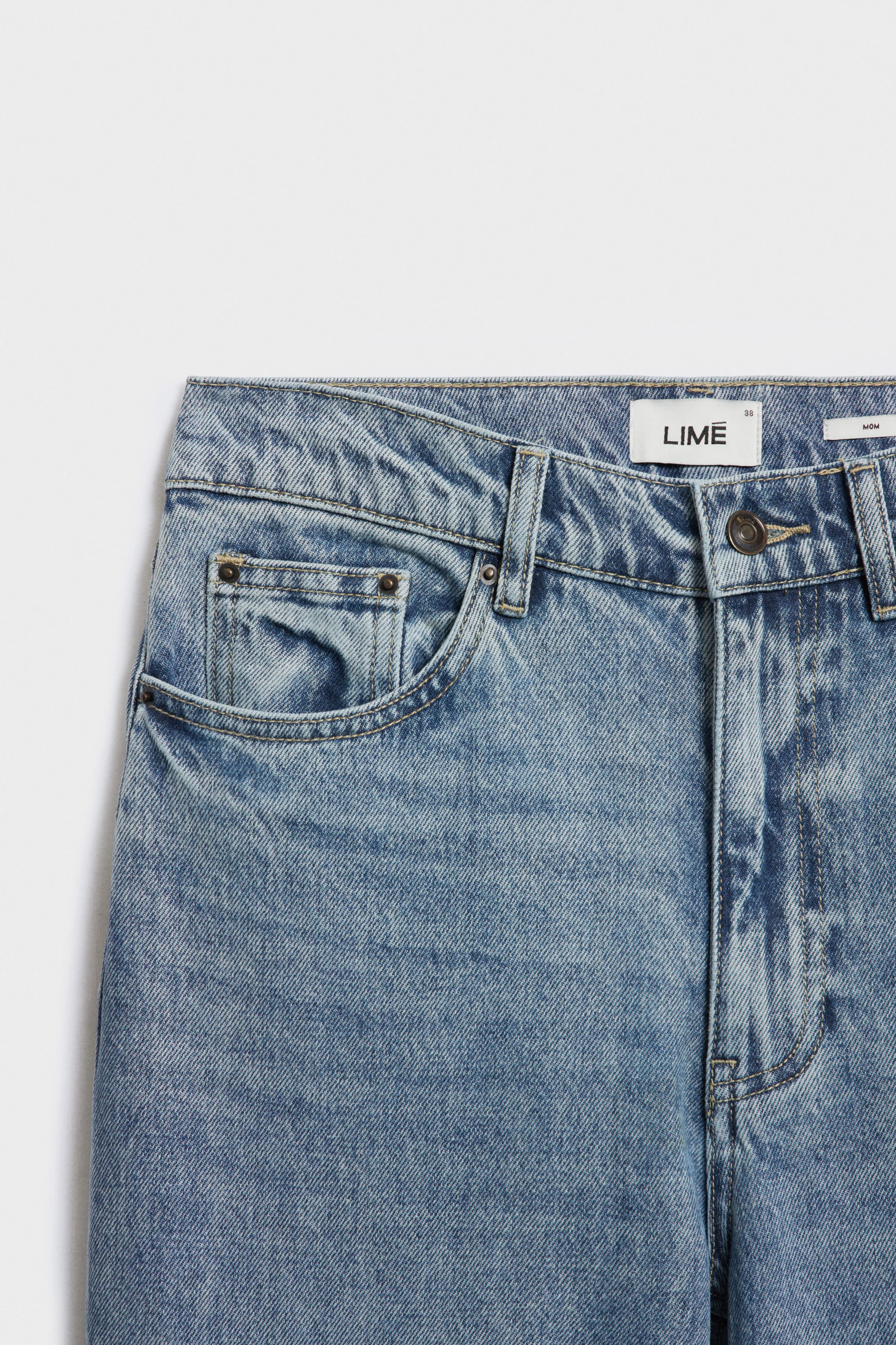 HIGH-WAIST MOM FIT JEANS - Image 7