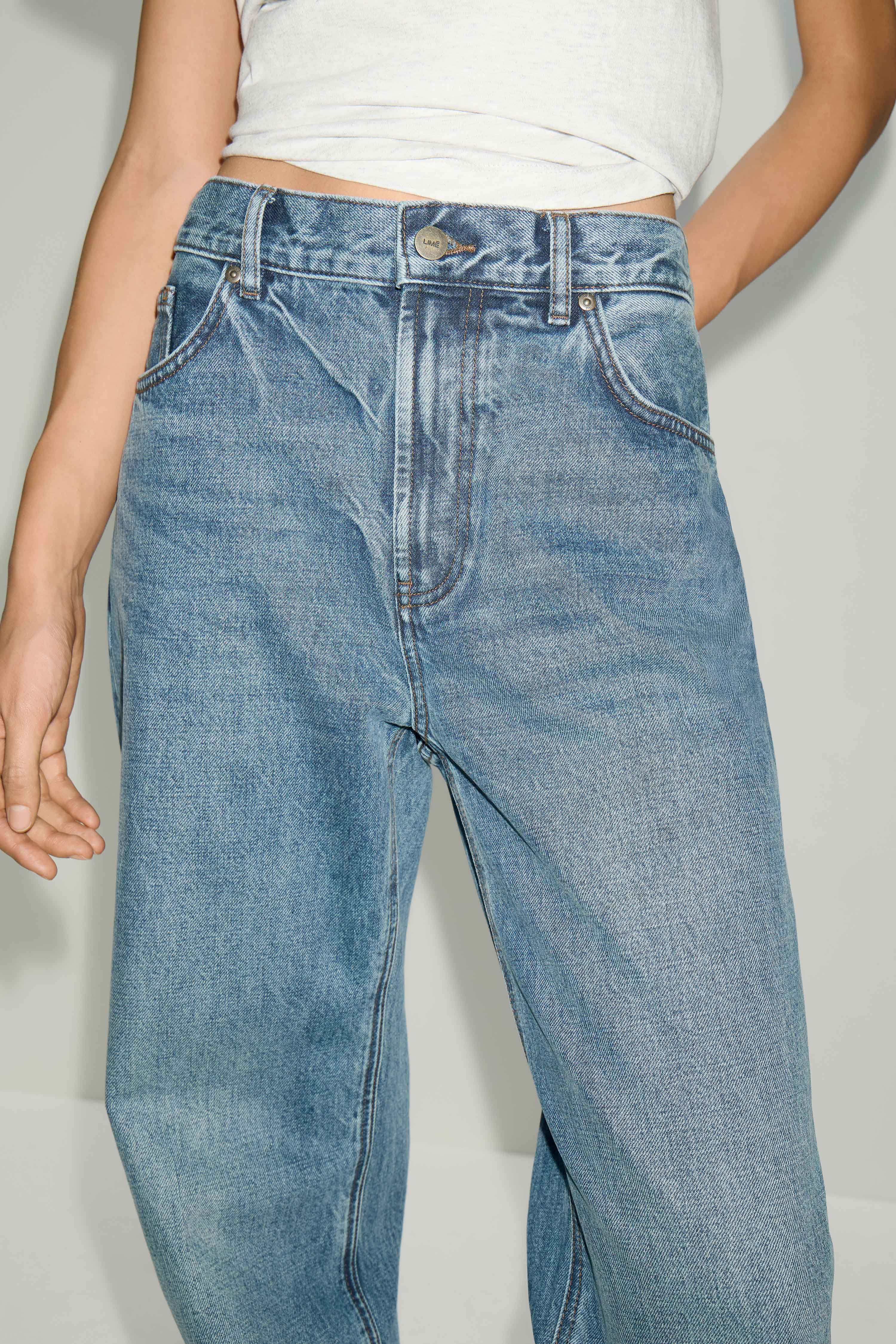 HIGH-WAIST STRAIGHT JEANS - Image 3
