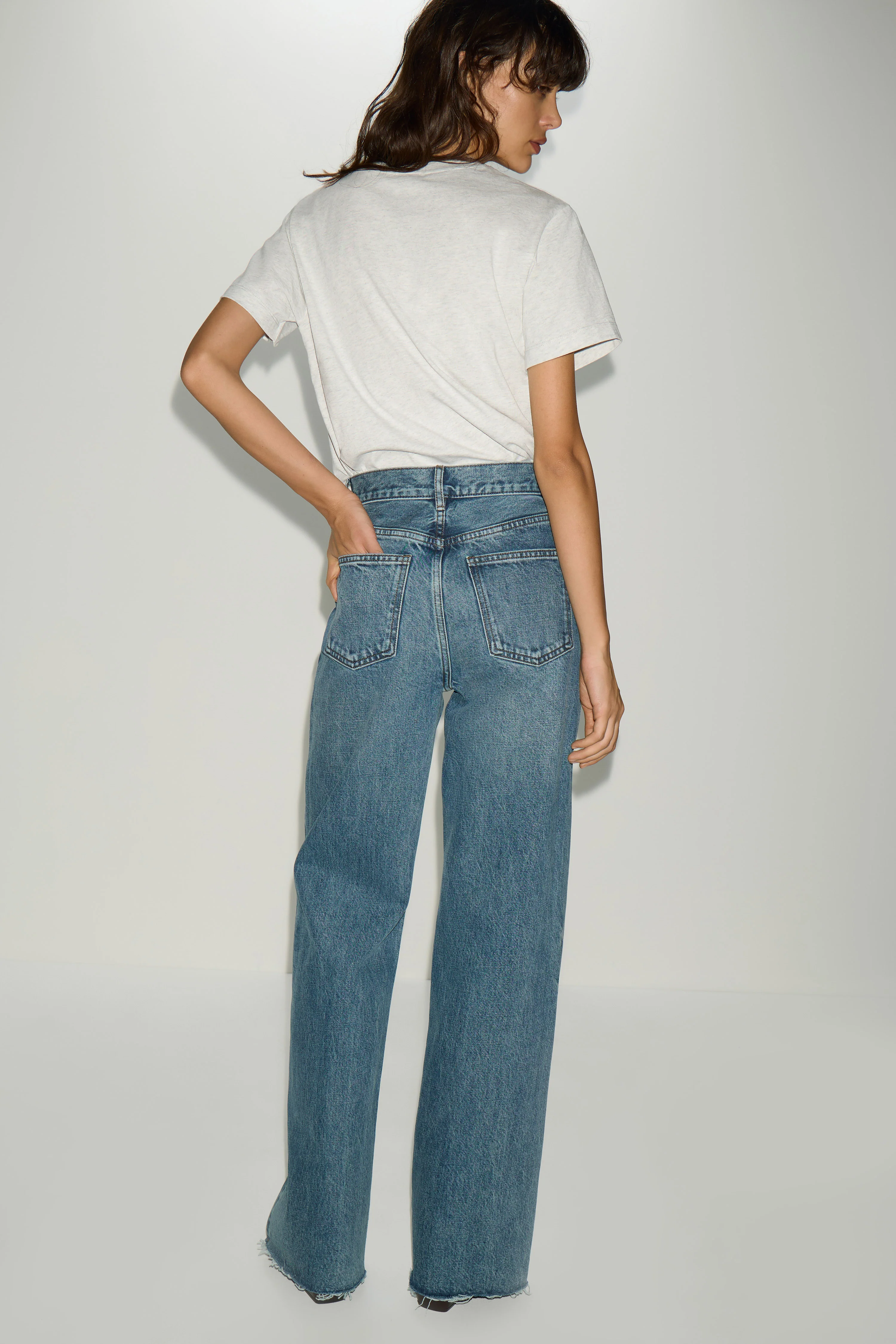 HIGH-WAIST STRAIGHT JEANS - Image 5