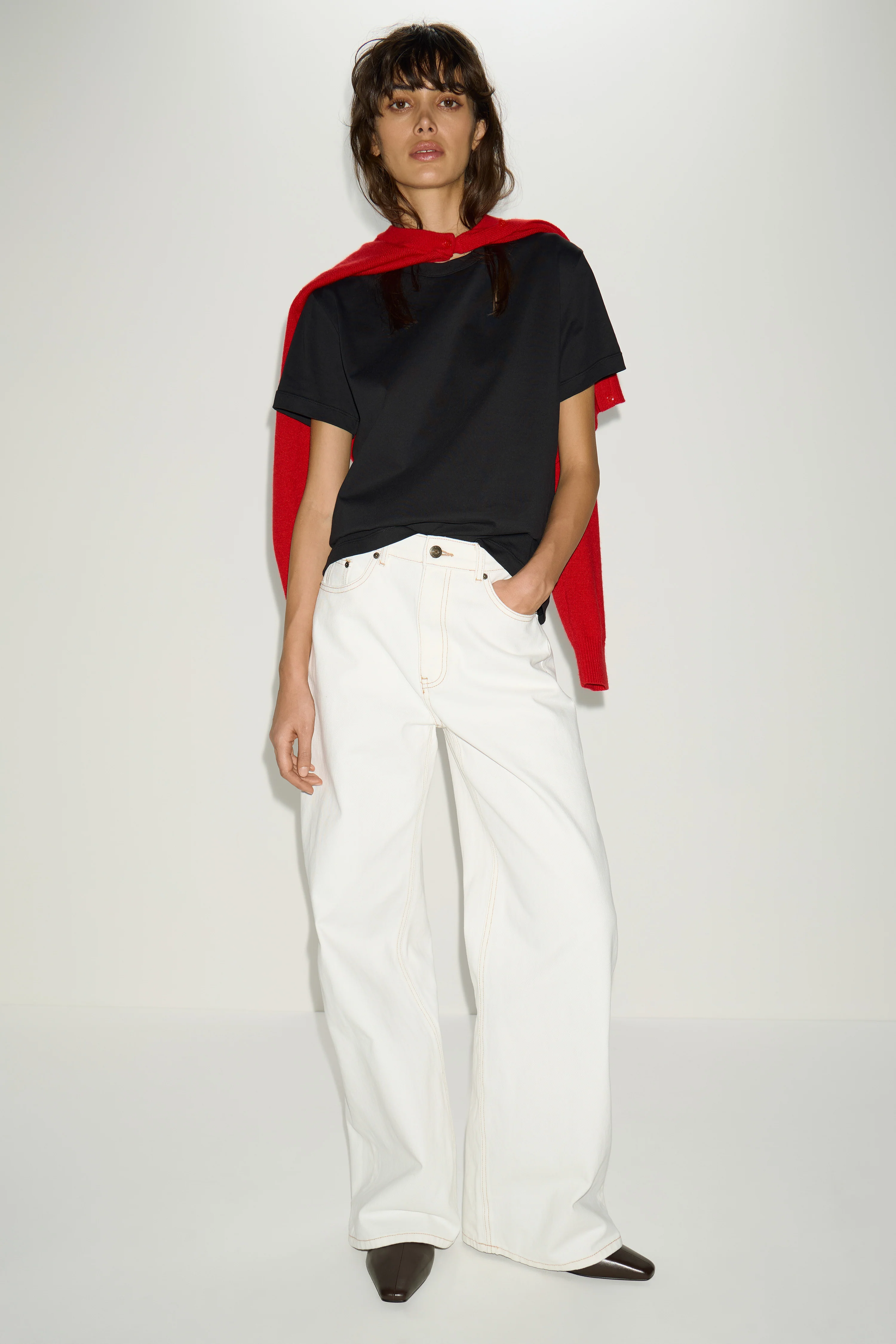 HIGH-WAIST WIDE LEG JEANS