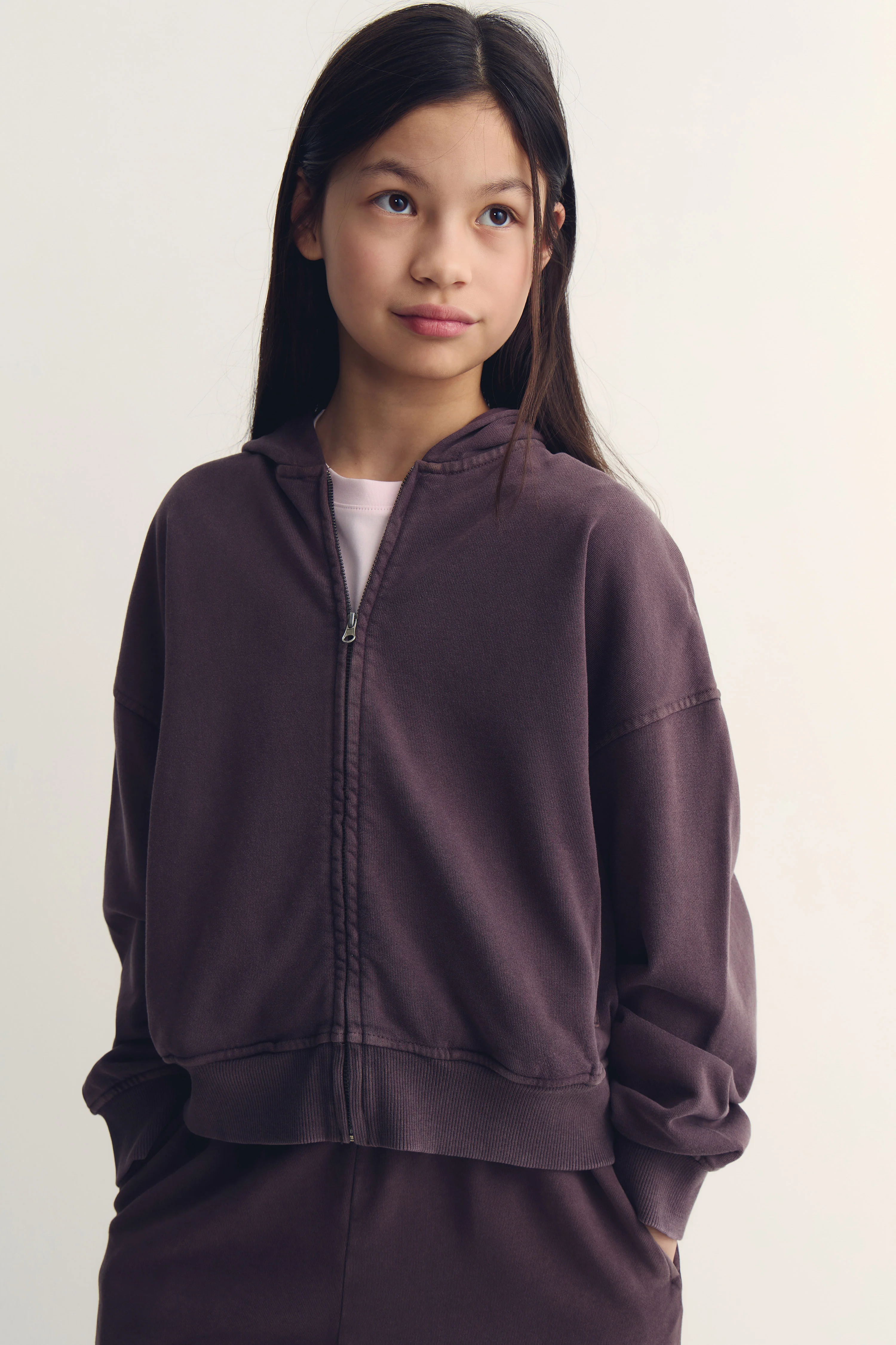 HOODED ZIP-UP SWEATSHIRT