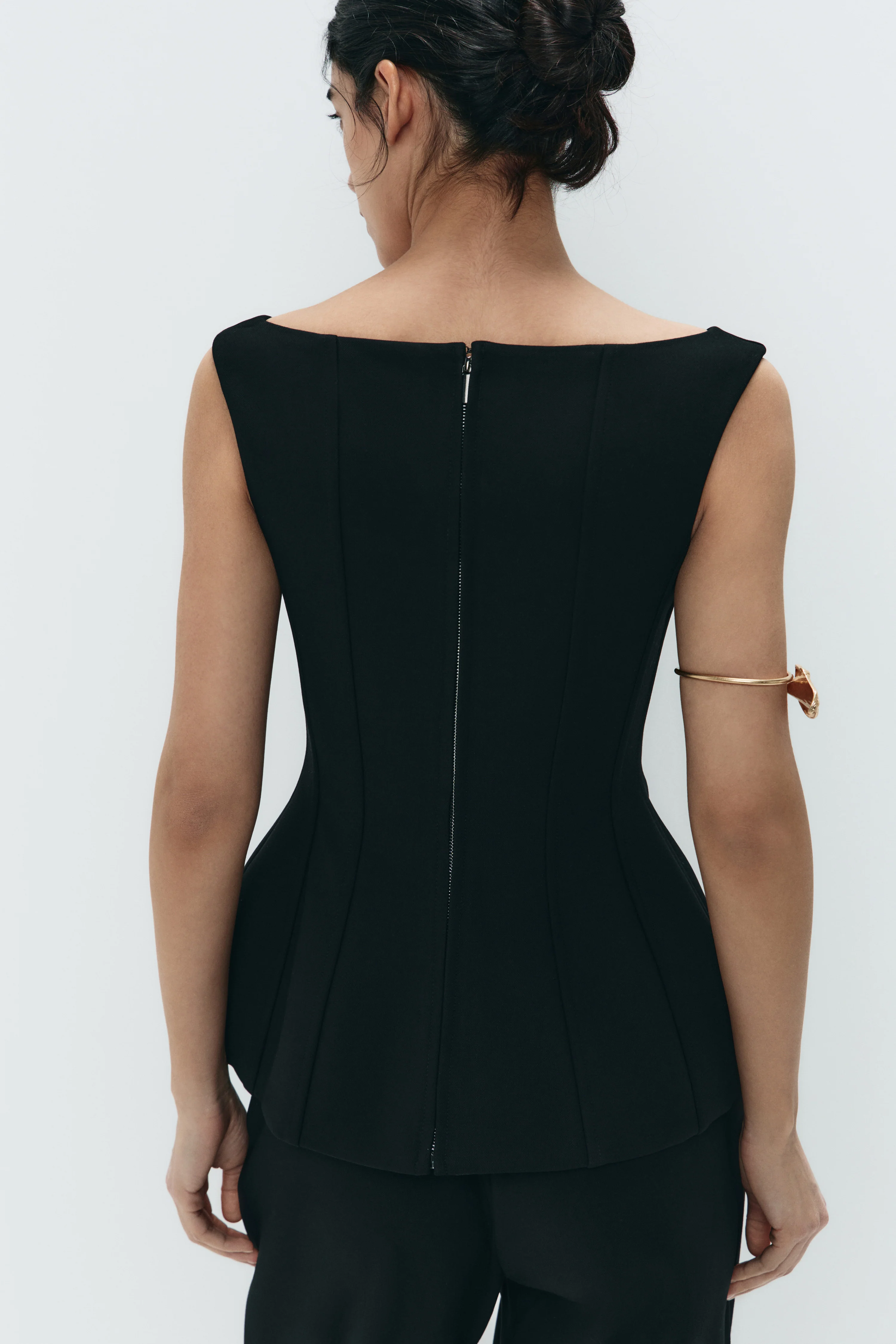 HOURGLASS TOP - Image 4