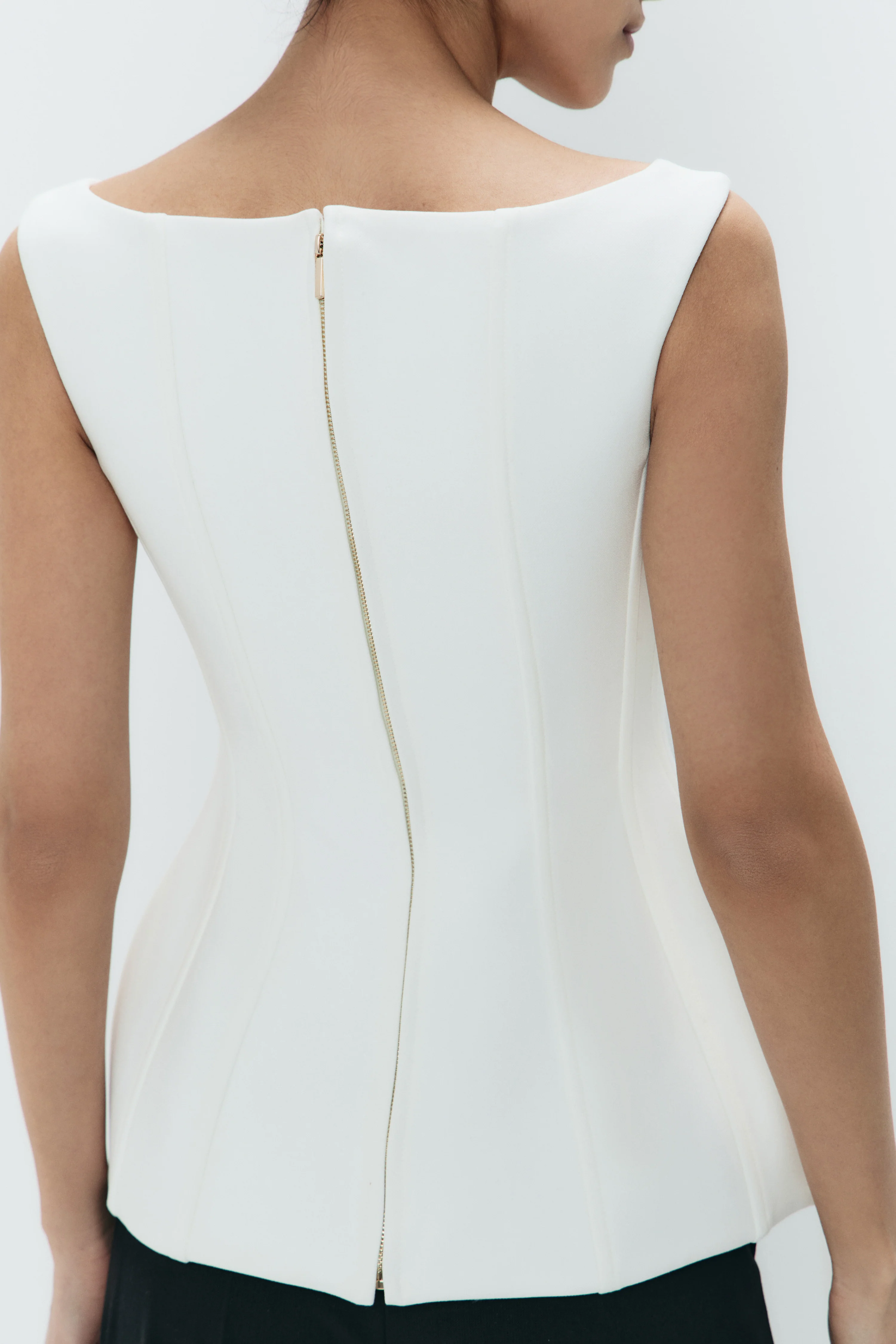 HOURGLASS TOP - Image 3