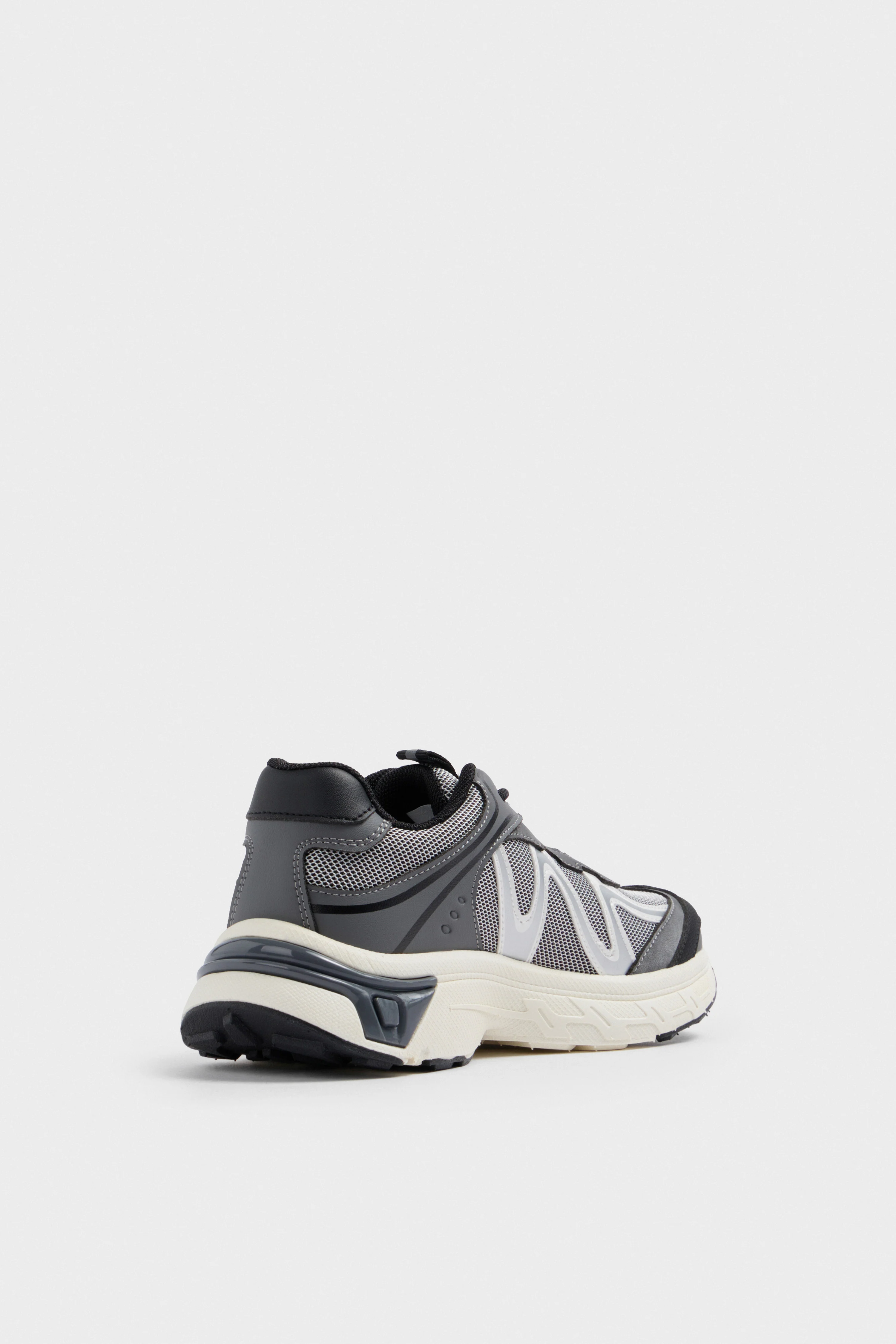 HYBRID TRAINERS - Image 5