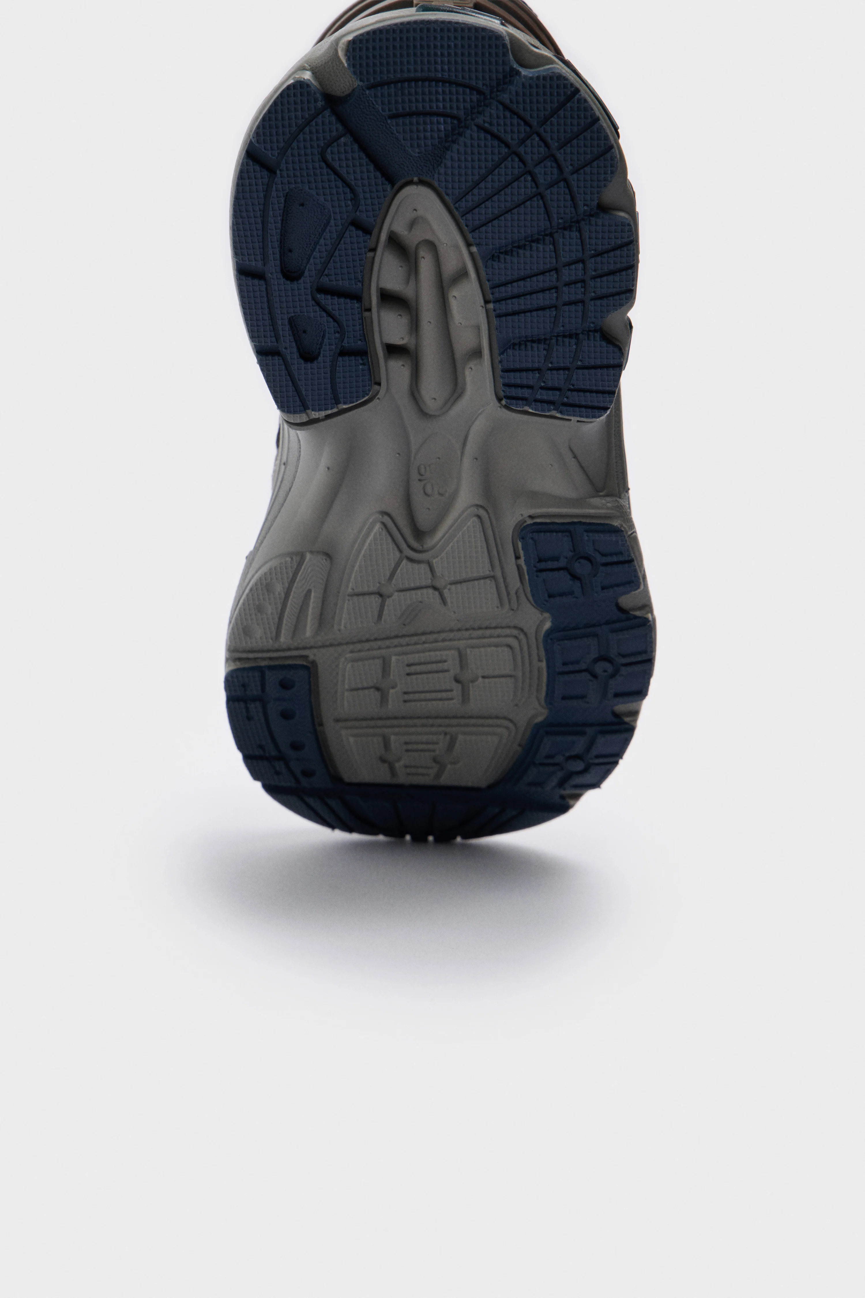 HYBRID TRAINERS - Image 8