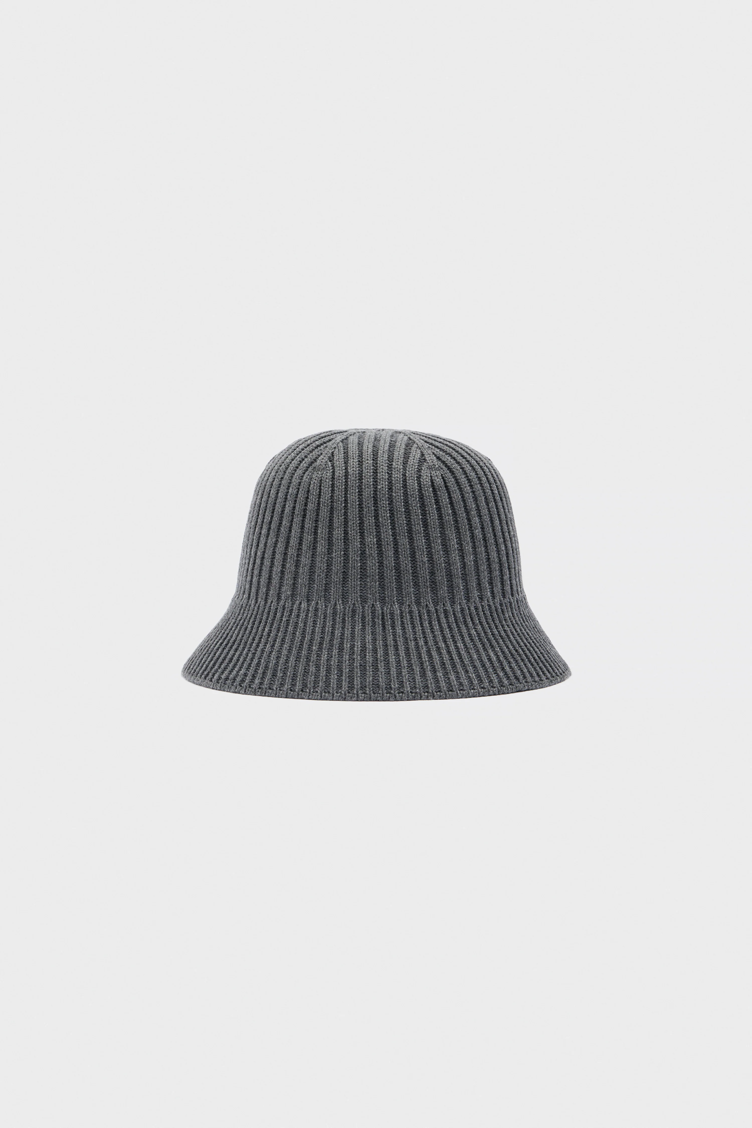 KNITTED BUCKET HAT - Image 4