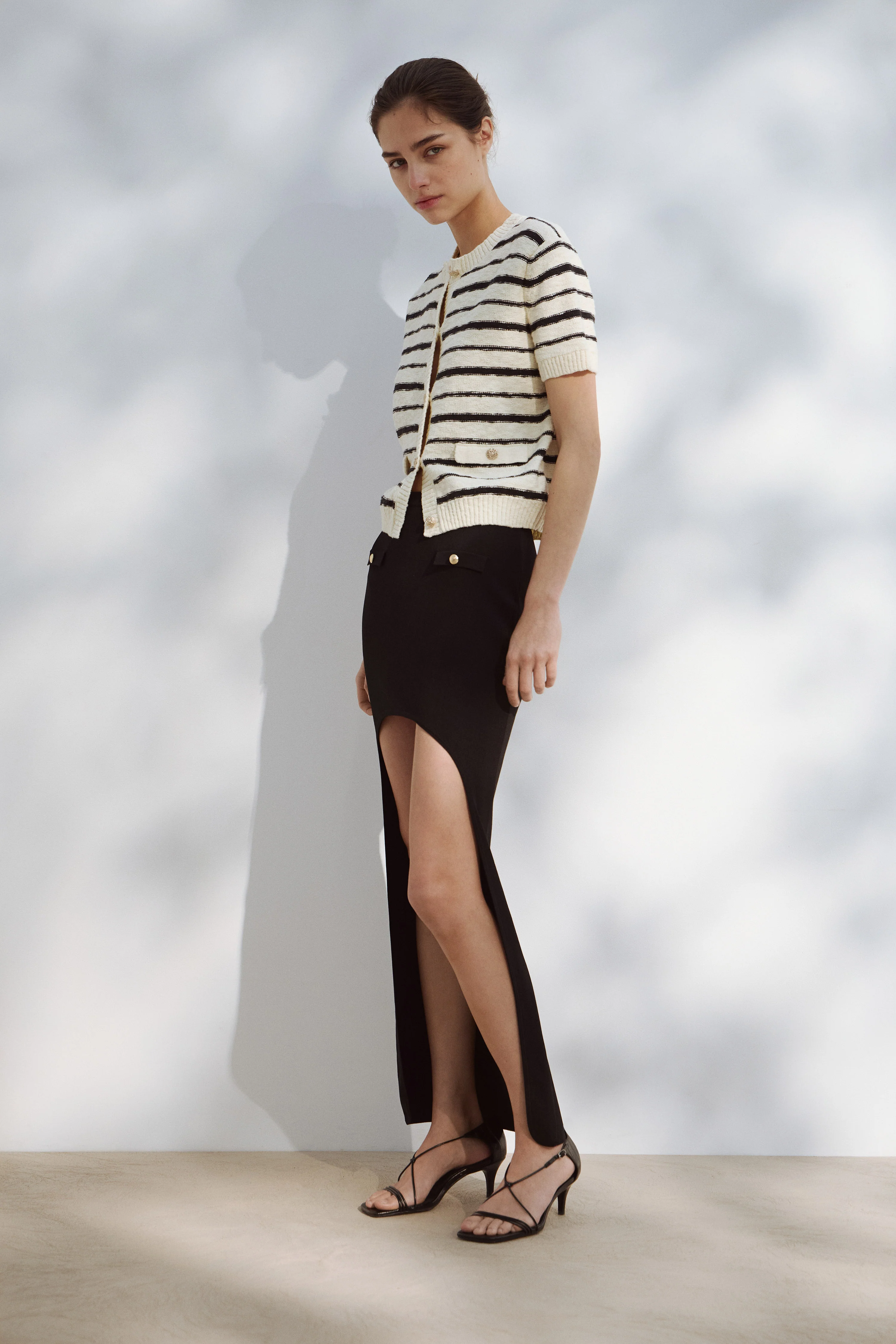 KNITTED CUT-OUT FRONT SKIRT