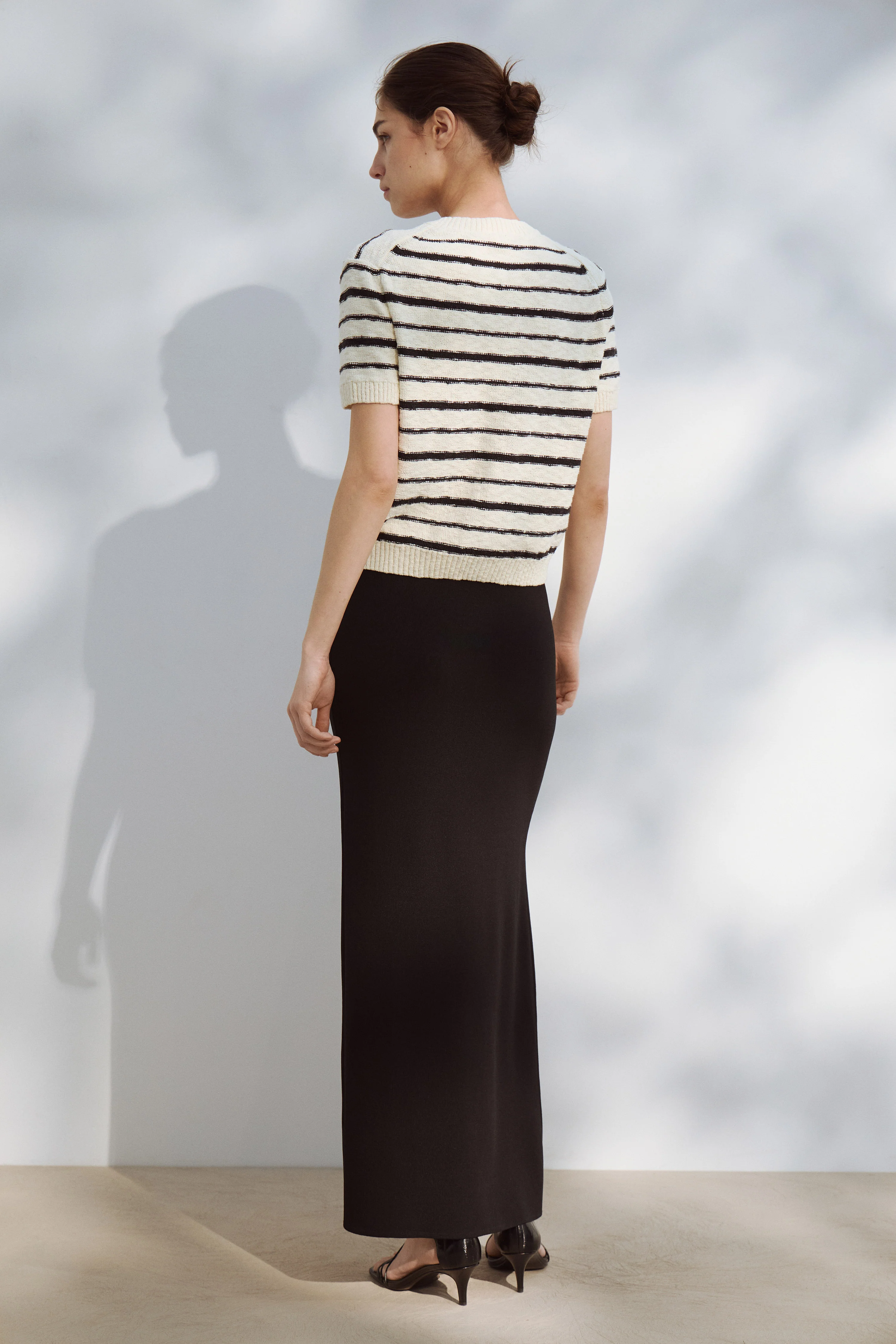 KNITTED CUT-OUT FRONT SKIRT - Image 5