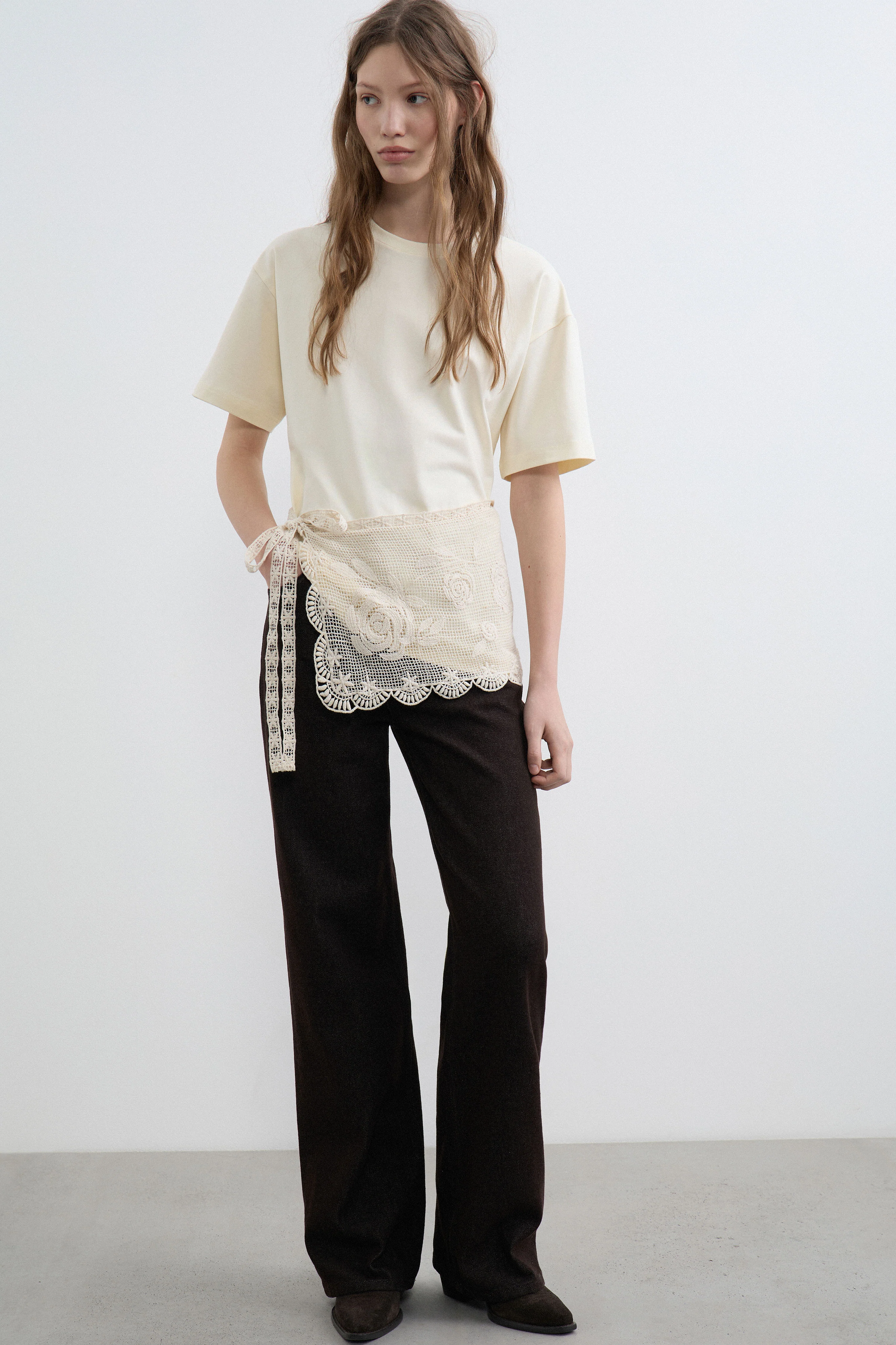 LACE APPLIQUÉ COTTON T-SHIRT