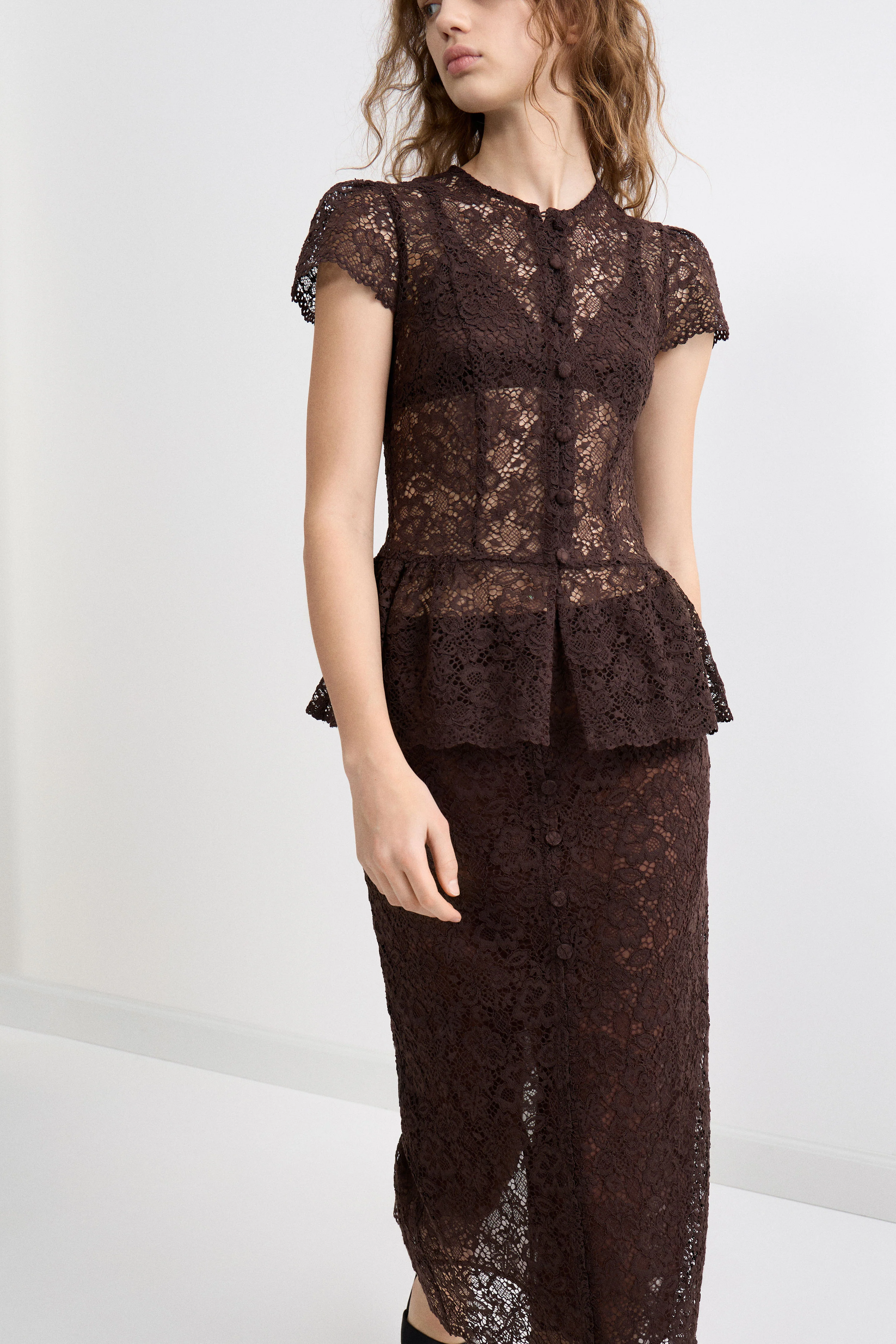 LACE MIDI SKIRT - Image 3