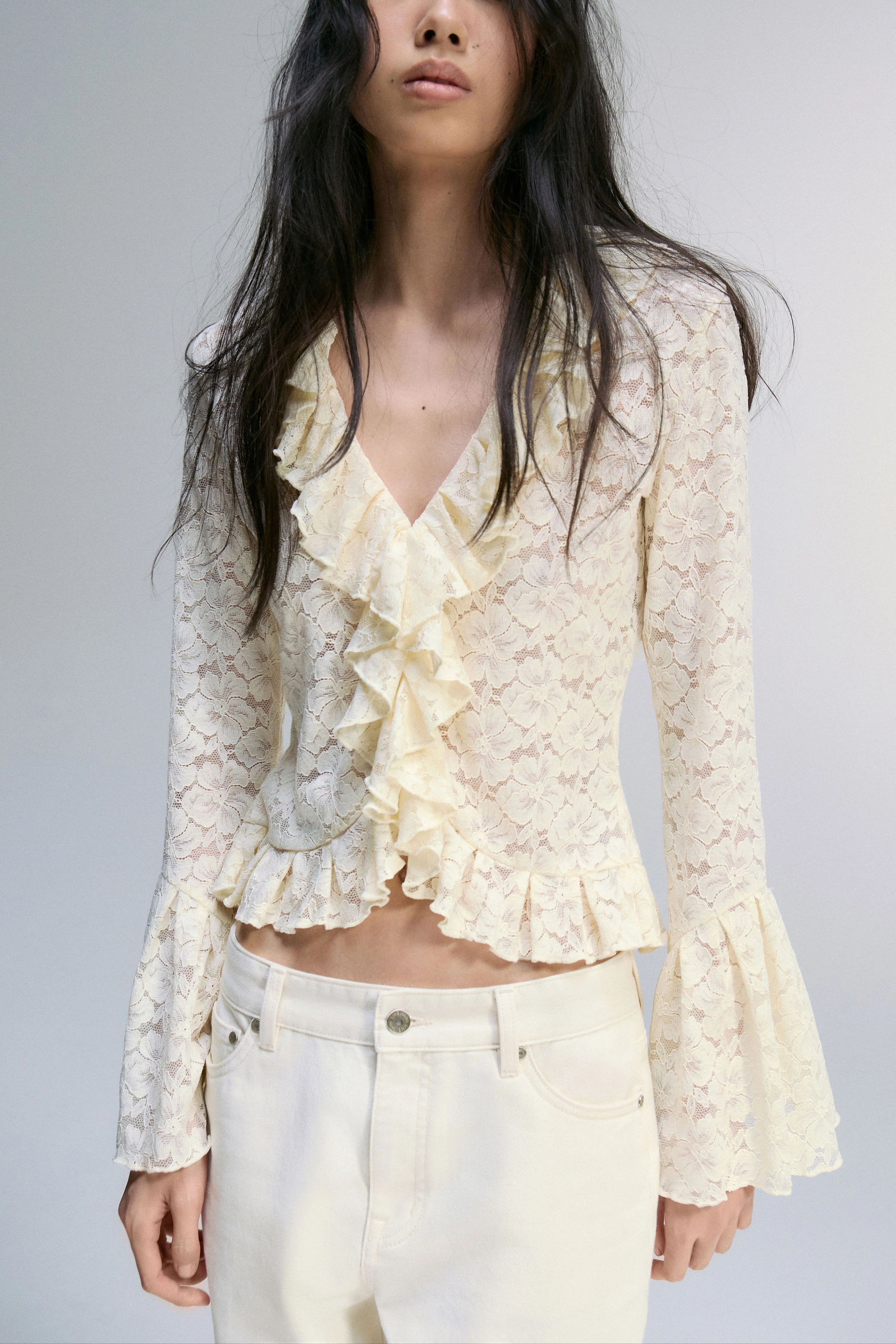 LACE RUFFLE BLOUSE - Image 2