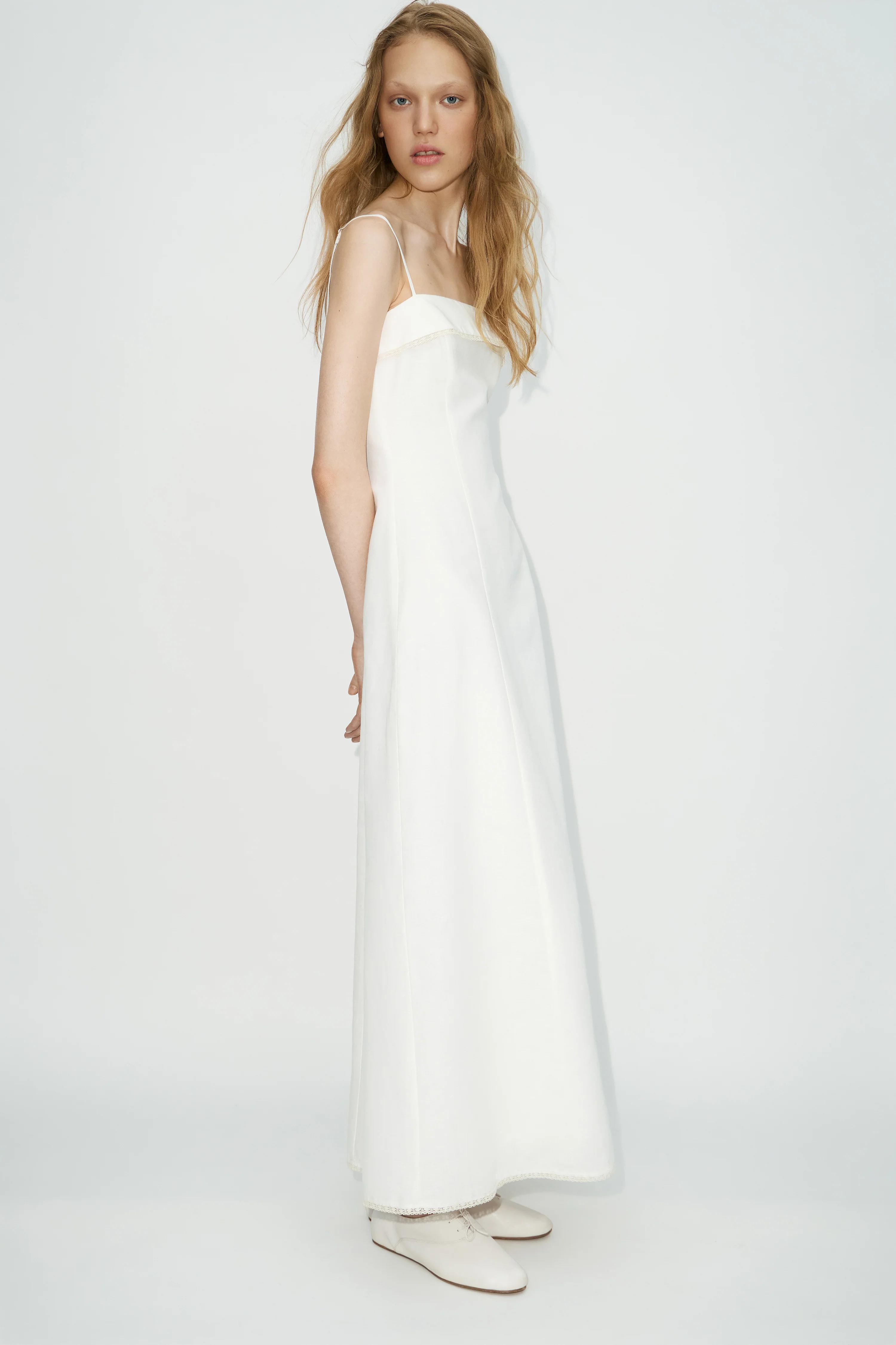 LACE-TRIMMED LINEN-COTTON DRESS