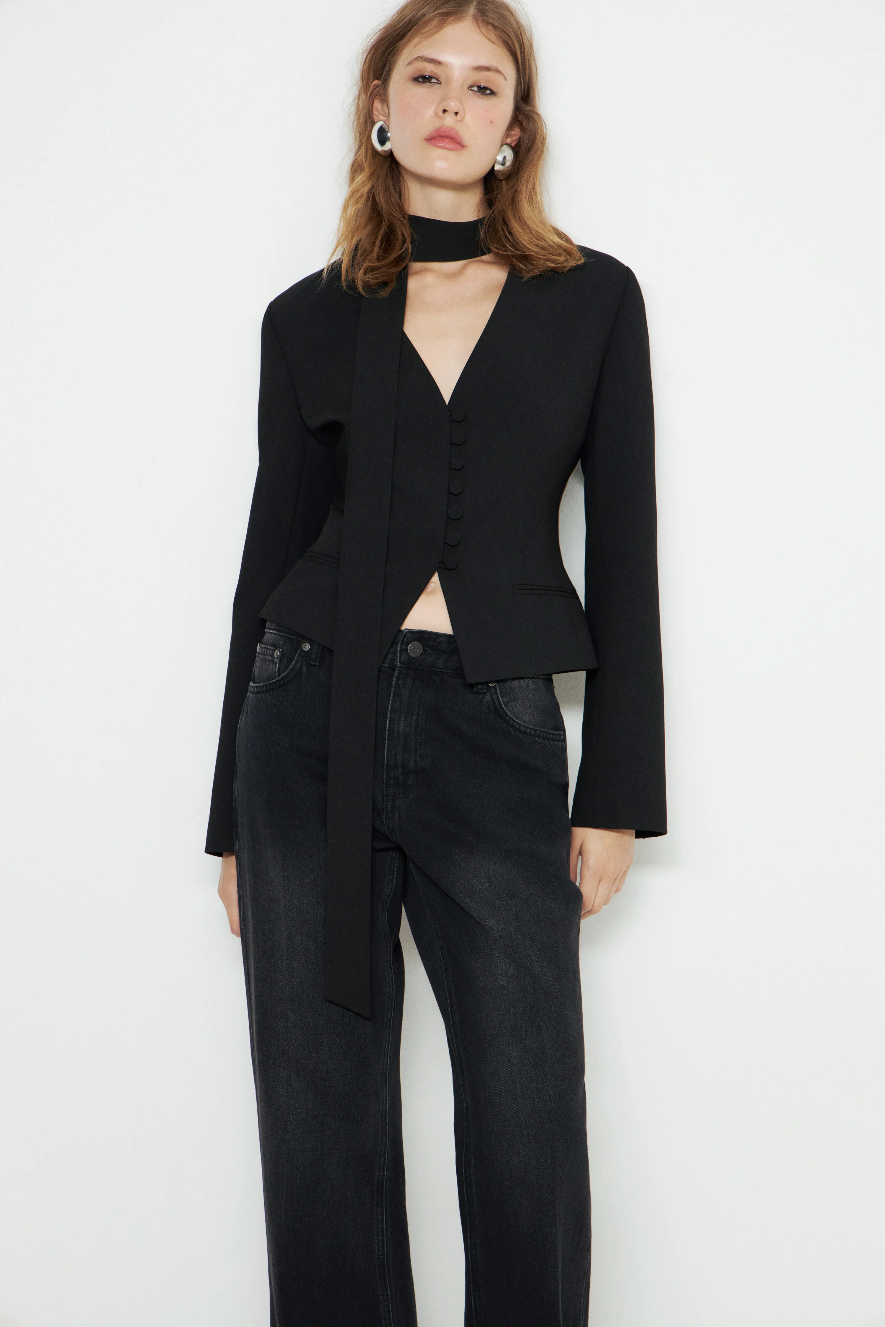 LAVALLIÈRE-NECK FITTED BLAZER - Image 3