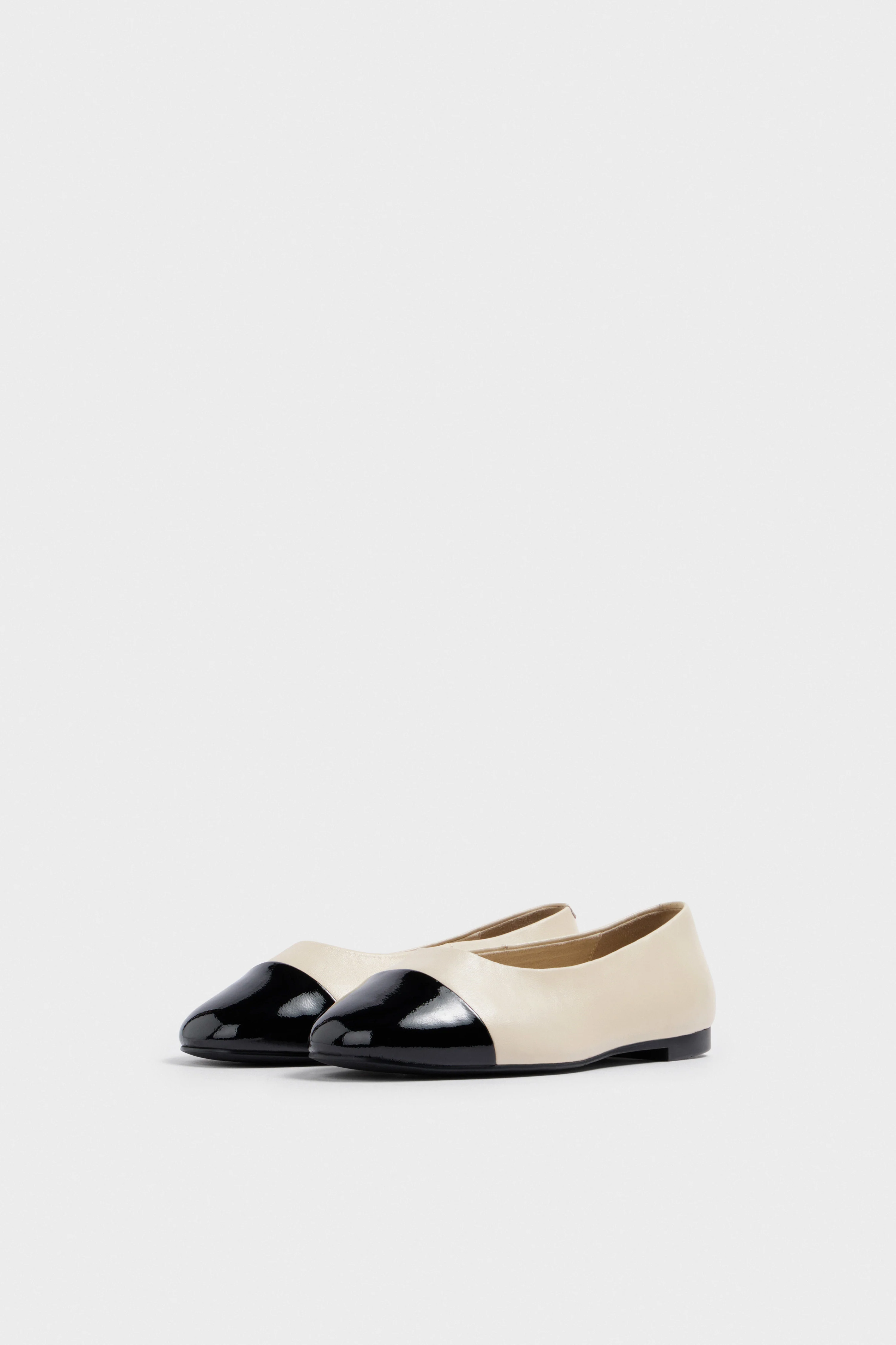 LEATHER BALLET FLATS - Image 3