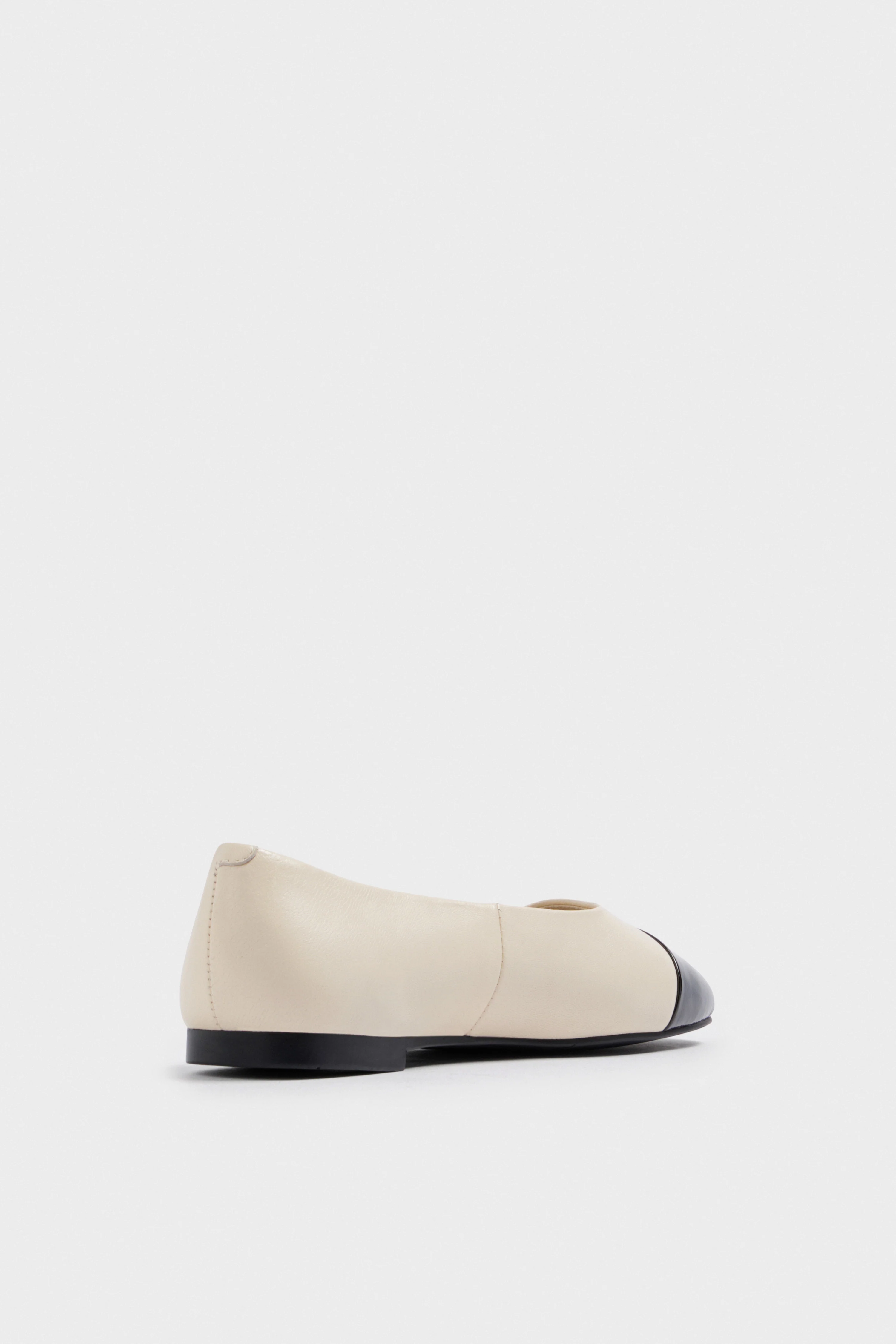 LEATHER BALLET FLATS - Image 4