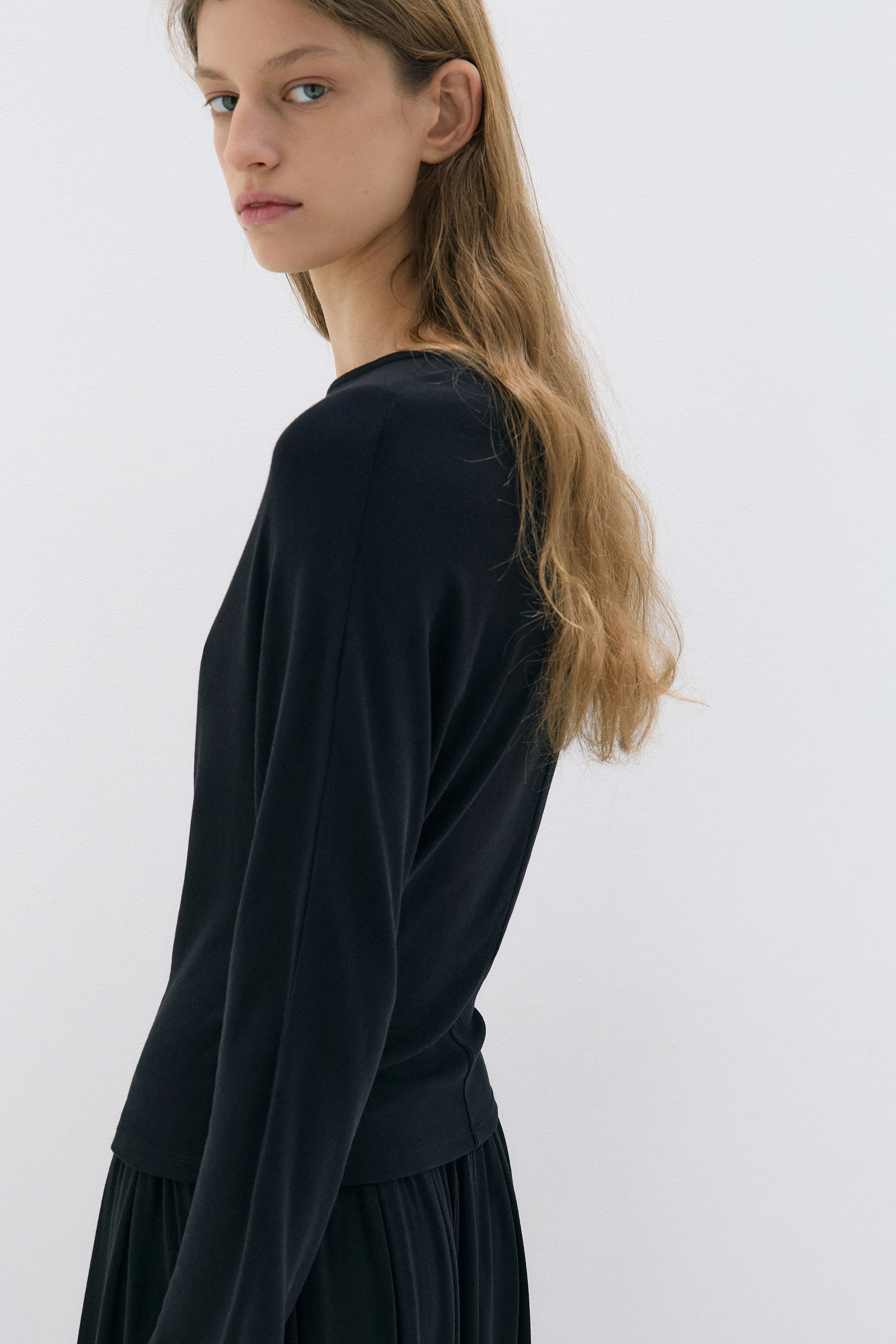 LONG-SLEEVED LYOCELL-WOOL T-SHIRT - Image 2