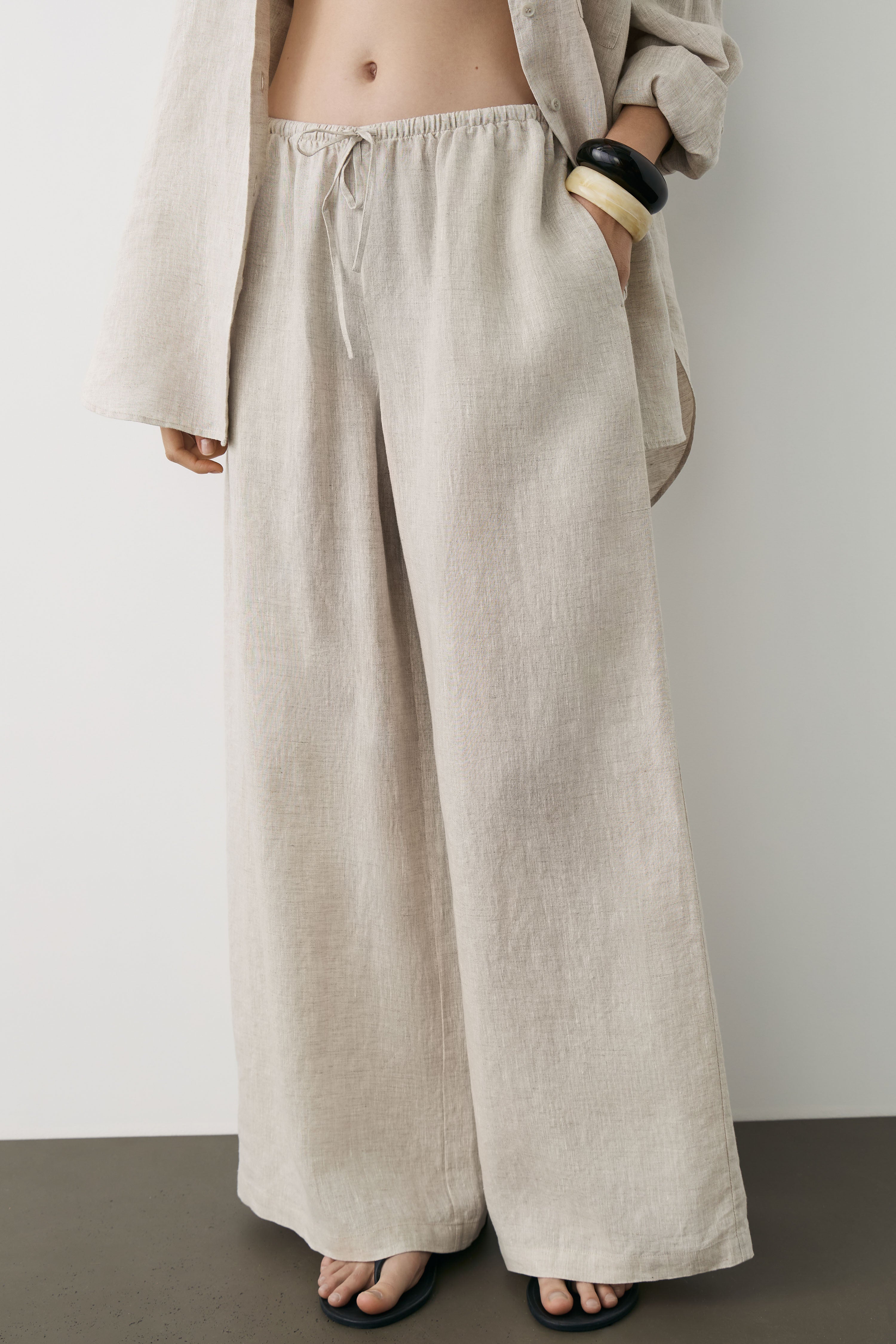 LOOSE-FIT WIDE-LEG LINEN TROUSERS - Image 2