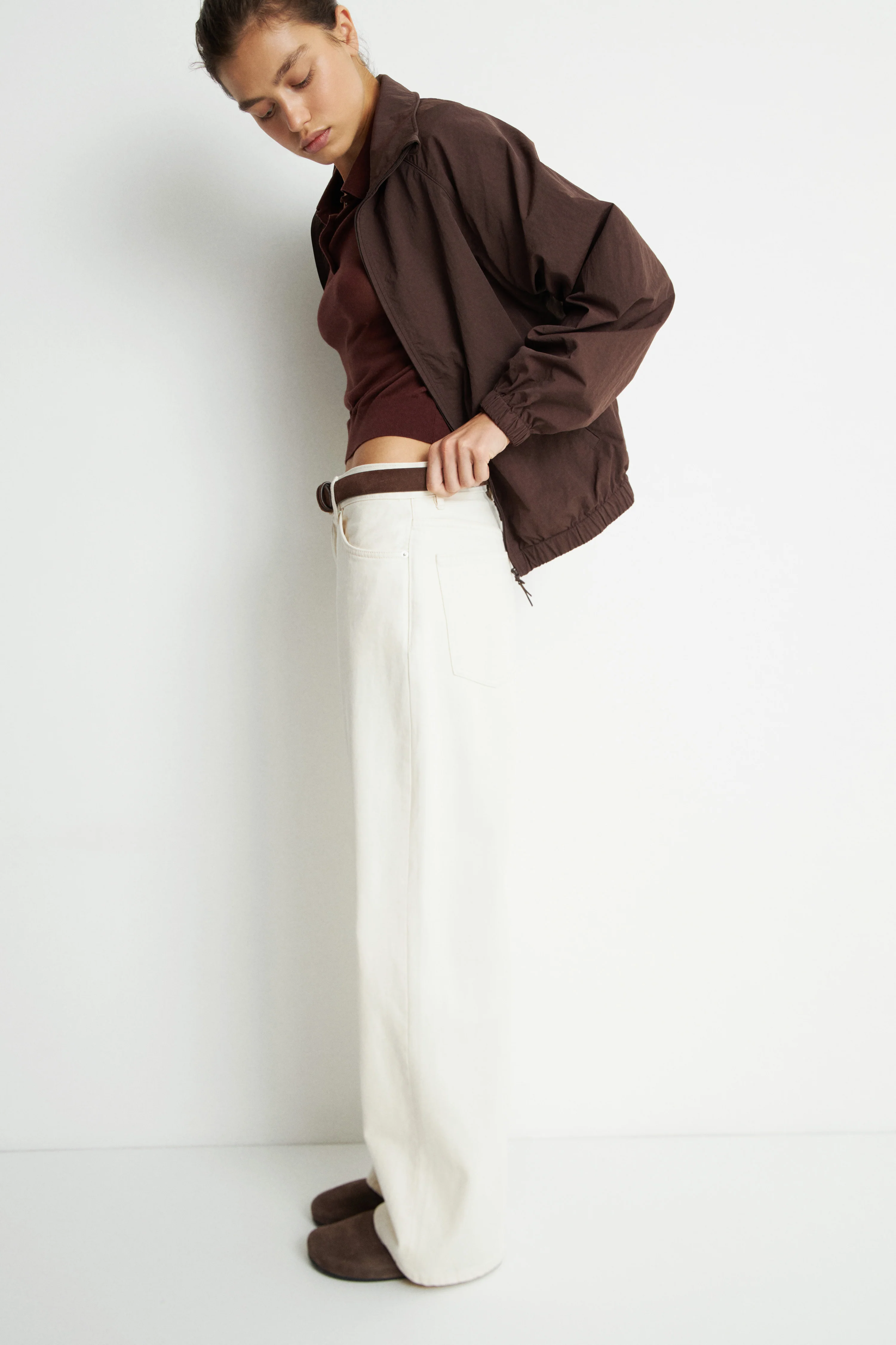 MID-WAIST RELAXED-FIT JEANS - Image 5