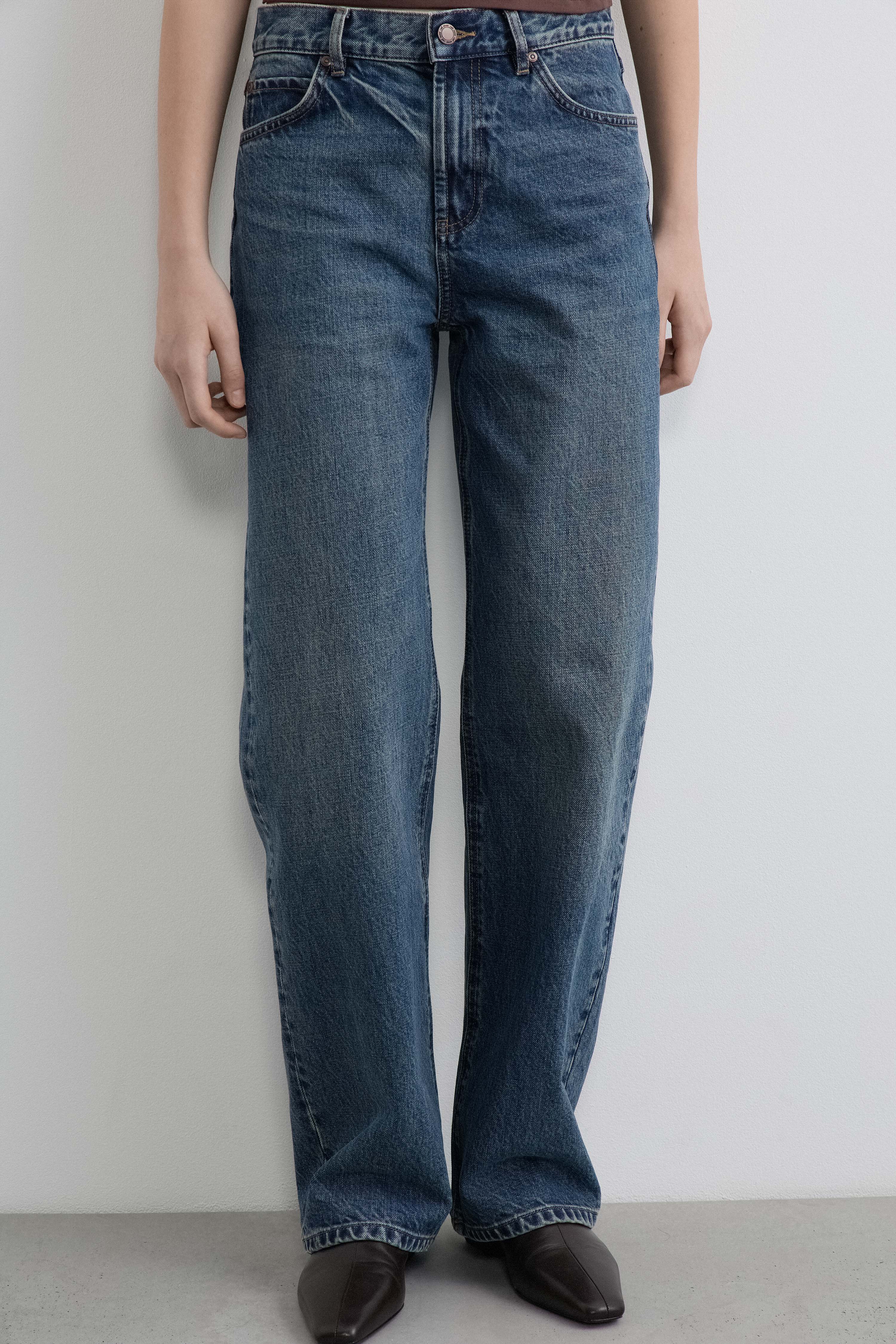 MID-WAIST RELAXED FIT JEANS - Image 2
