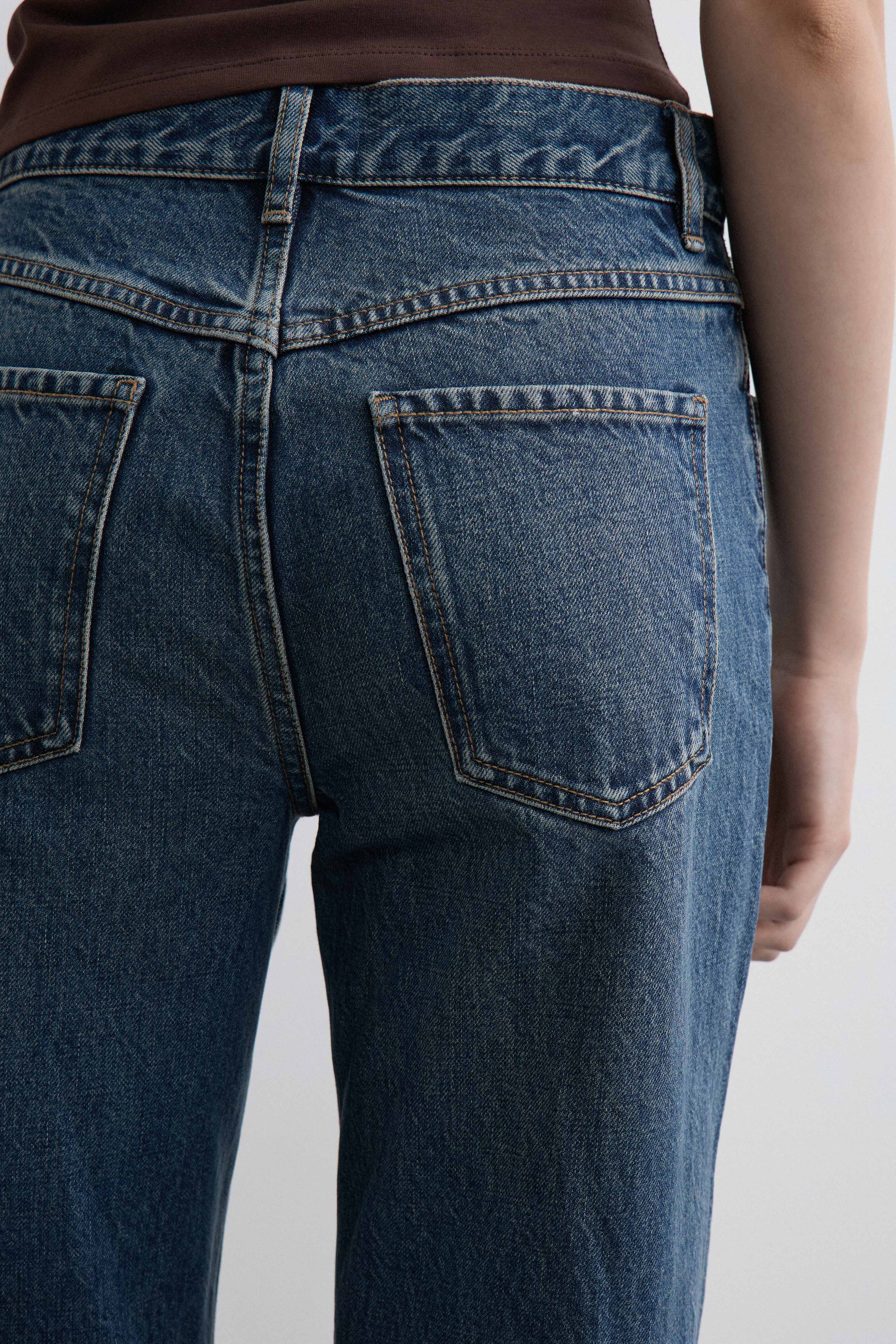 MID-WAIST RELAXED FIT JEANS - Image 5