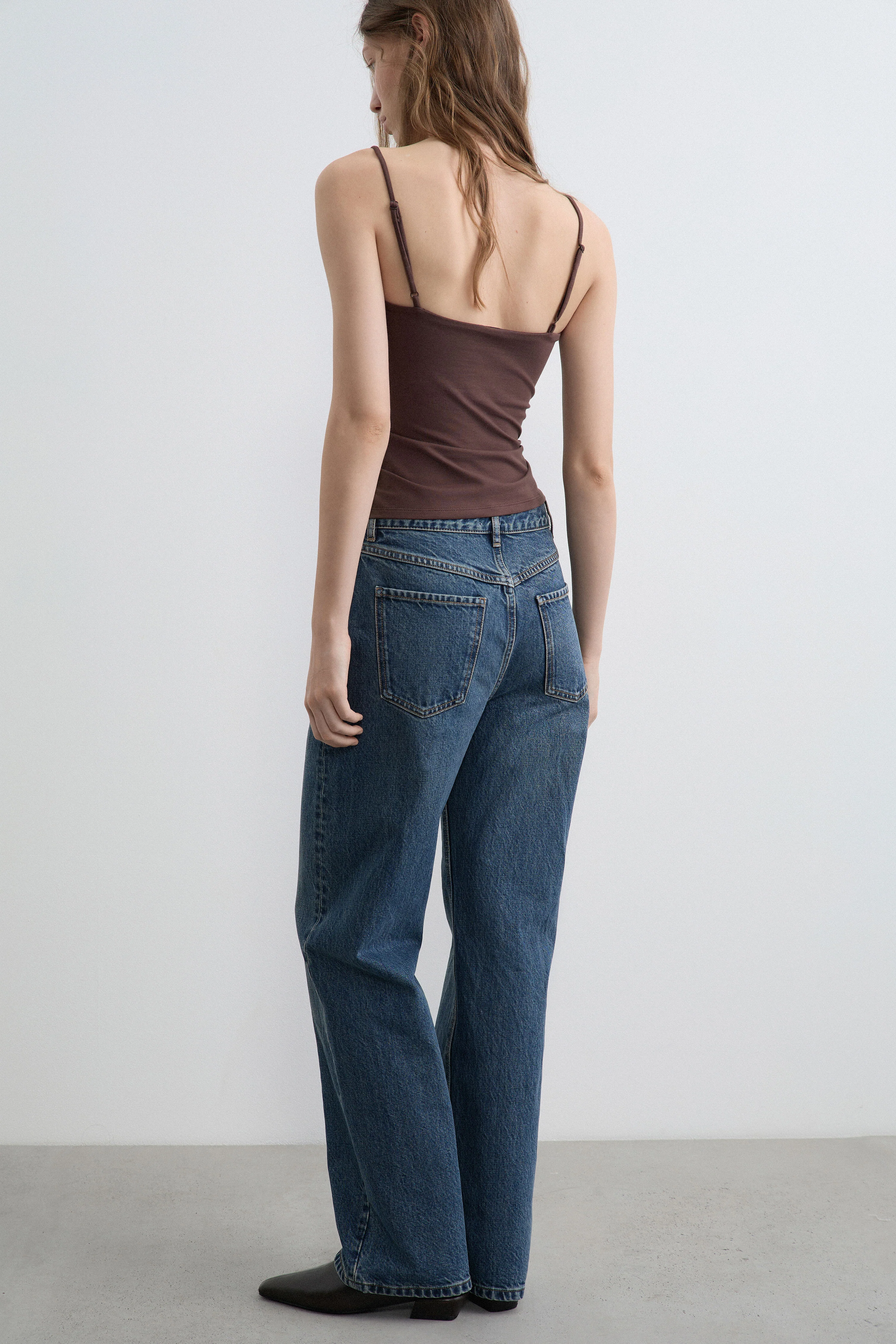 MID-WAIST RELAXED FIT JEANS - Image 6