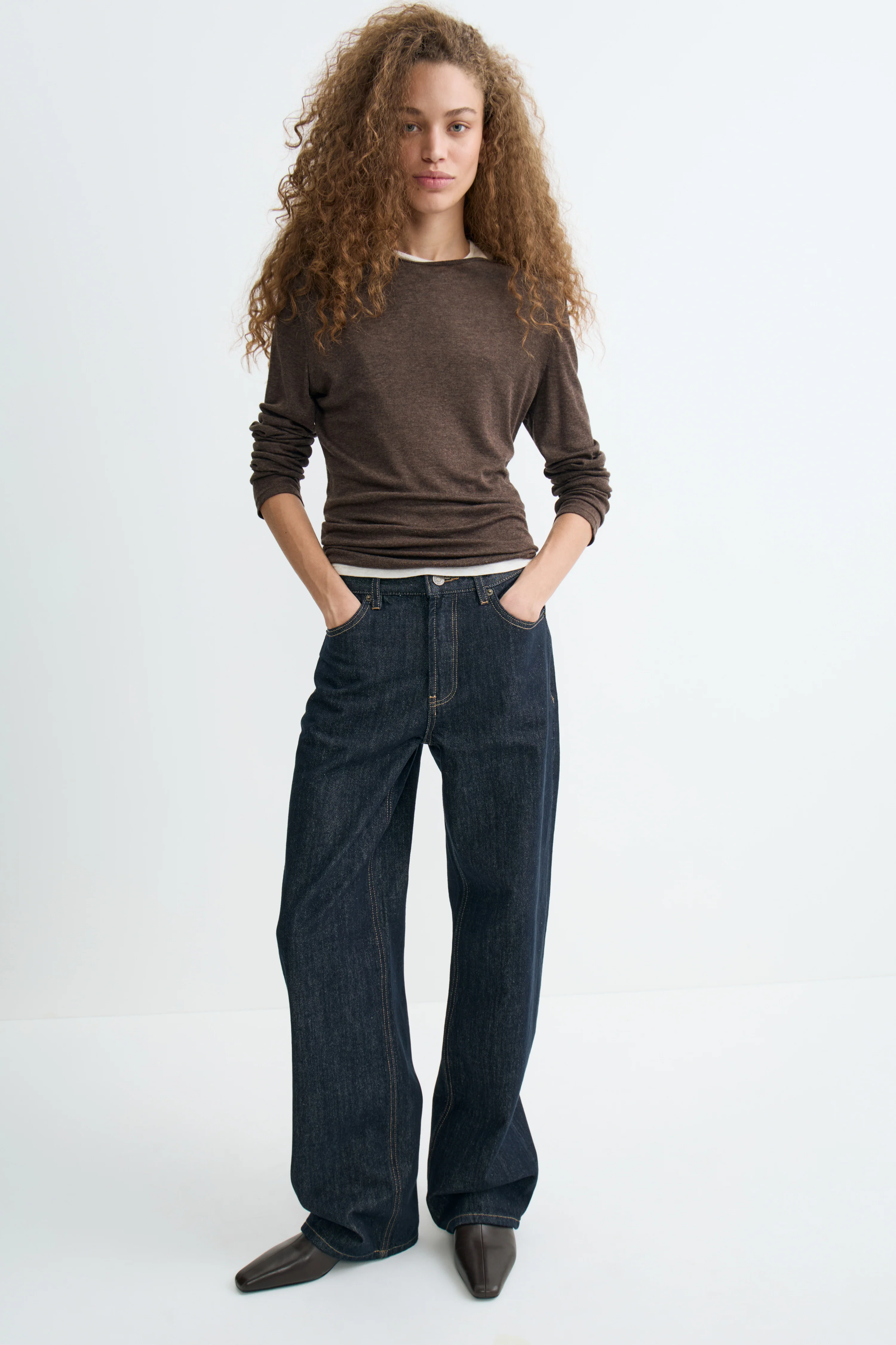 MID-WAIST STRAIGHT FIT JEANS - Image 3