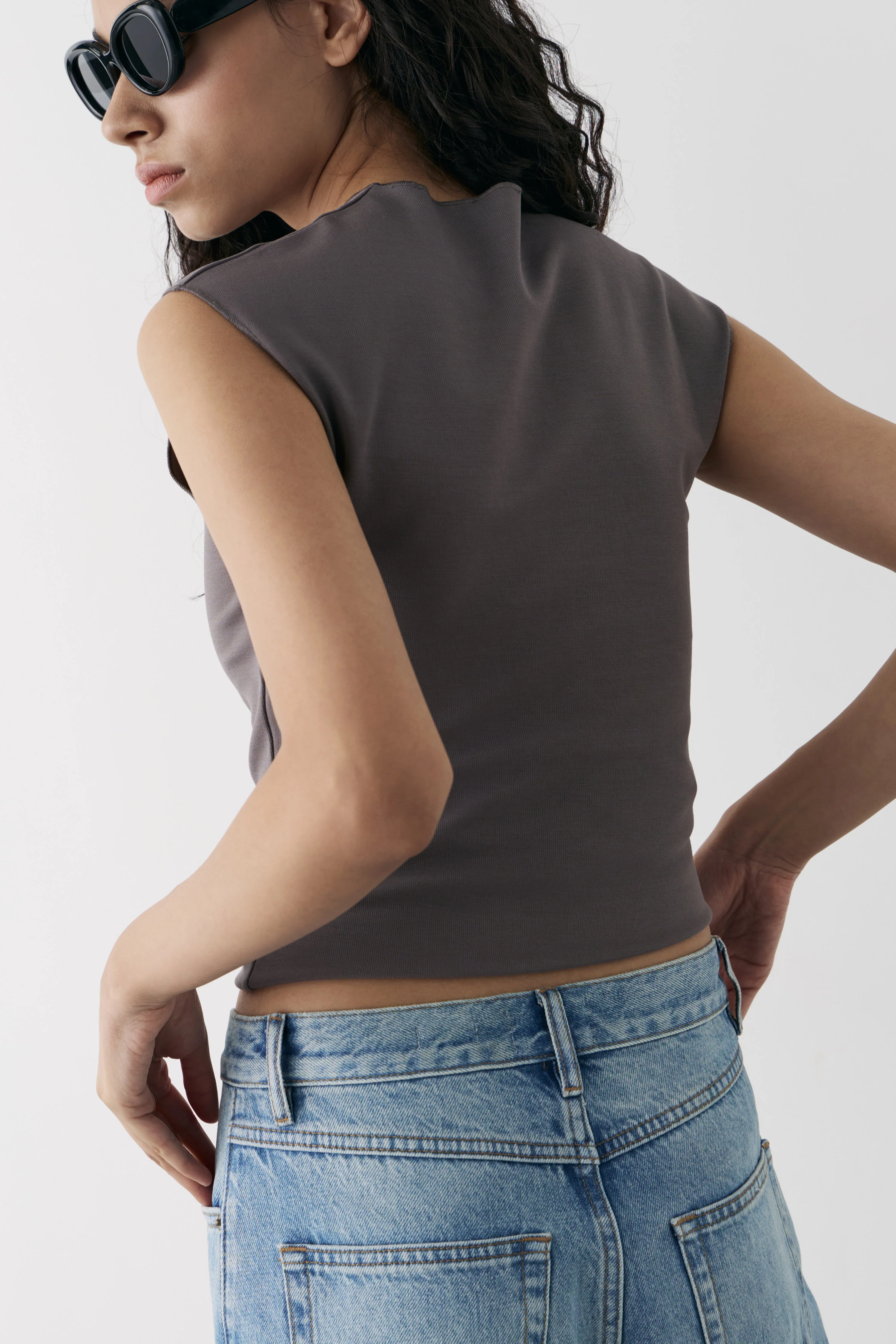 MODAL TOP - Image 4