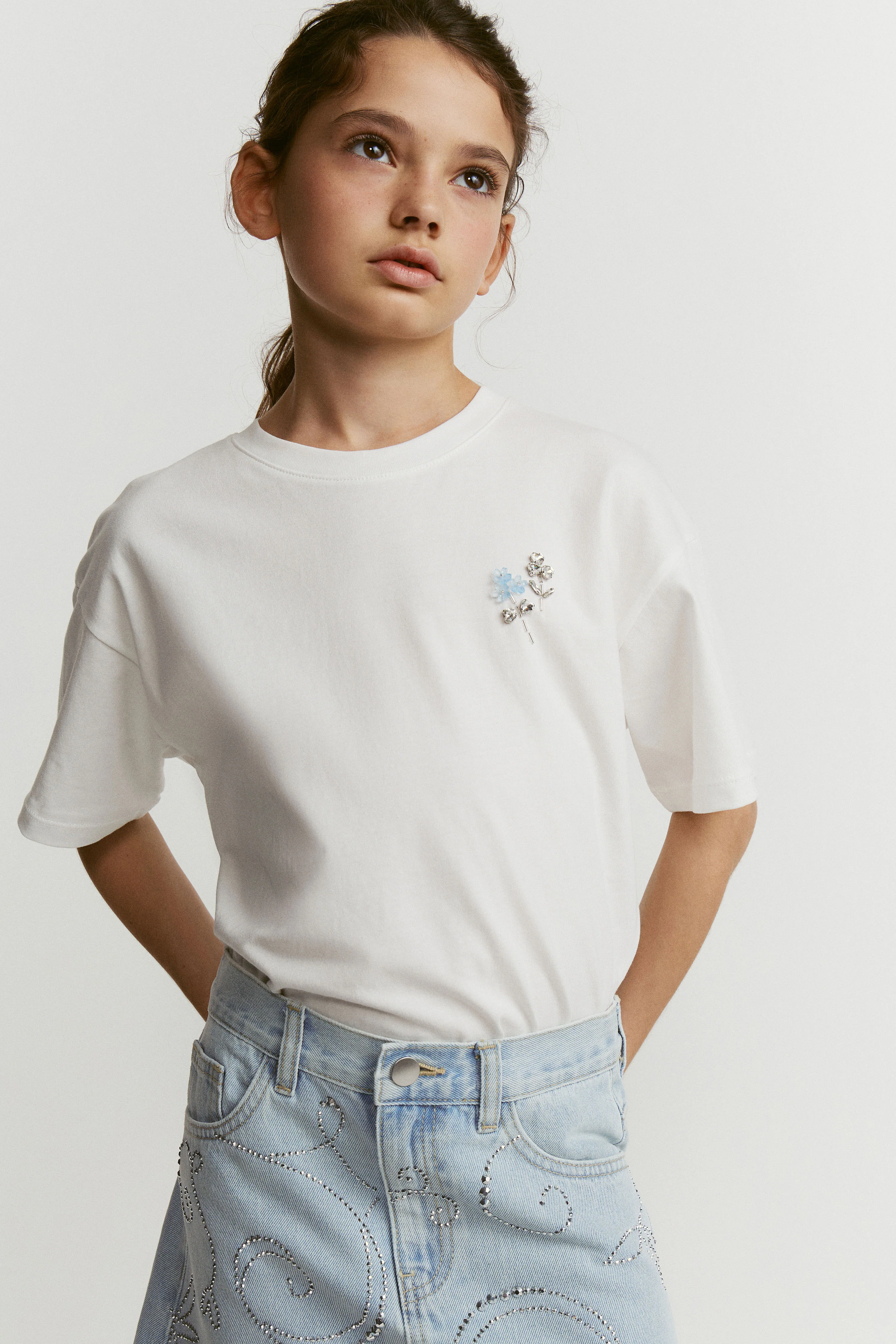 OVERSIZED EMBROIDERY-MOTIF T-SHIRT