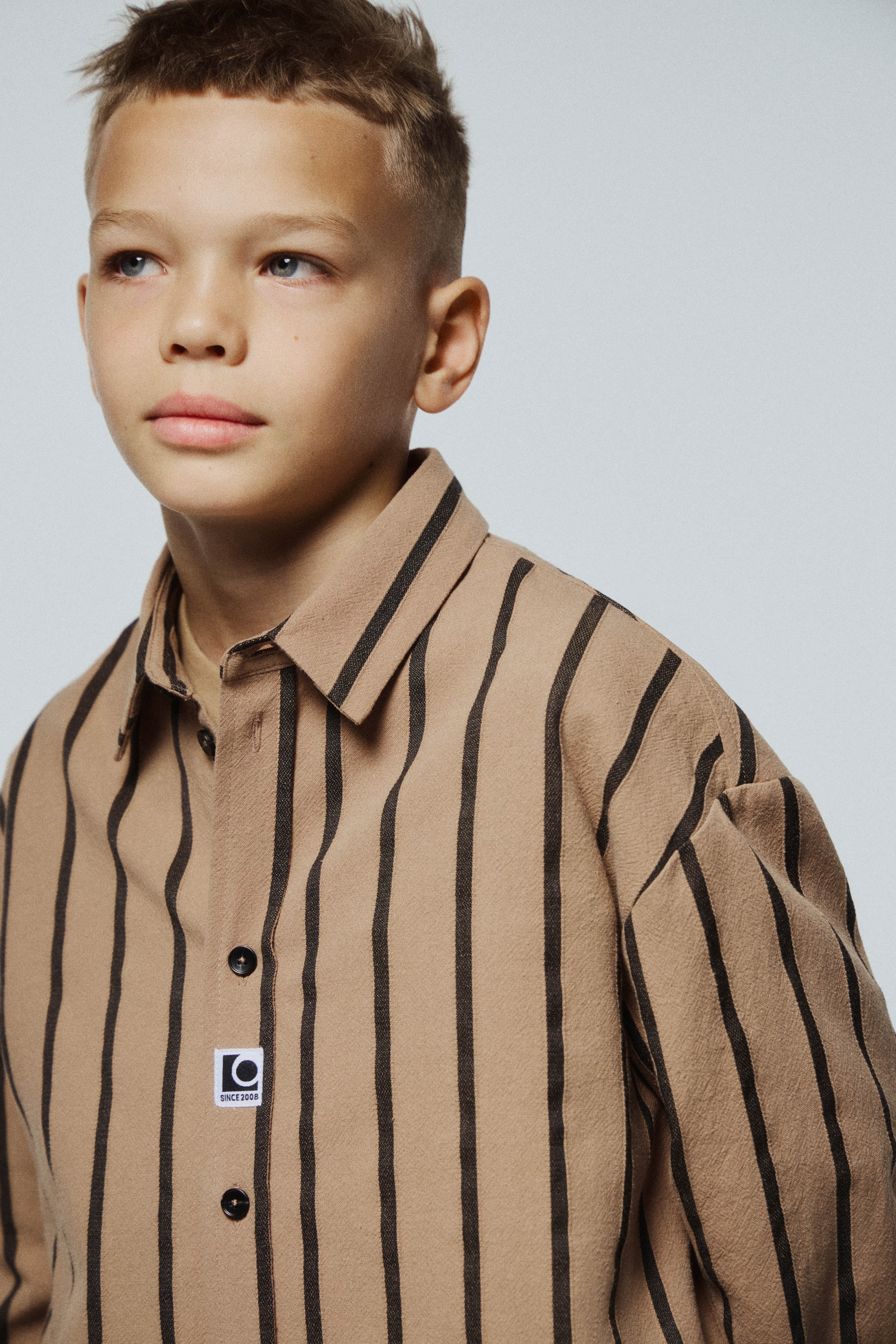 PATCH-DETAIL STRIPED SHIRT - Image 3