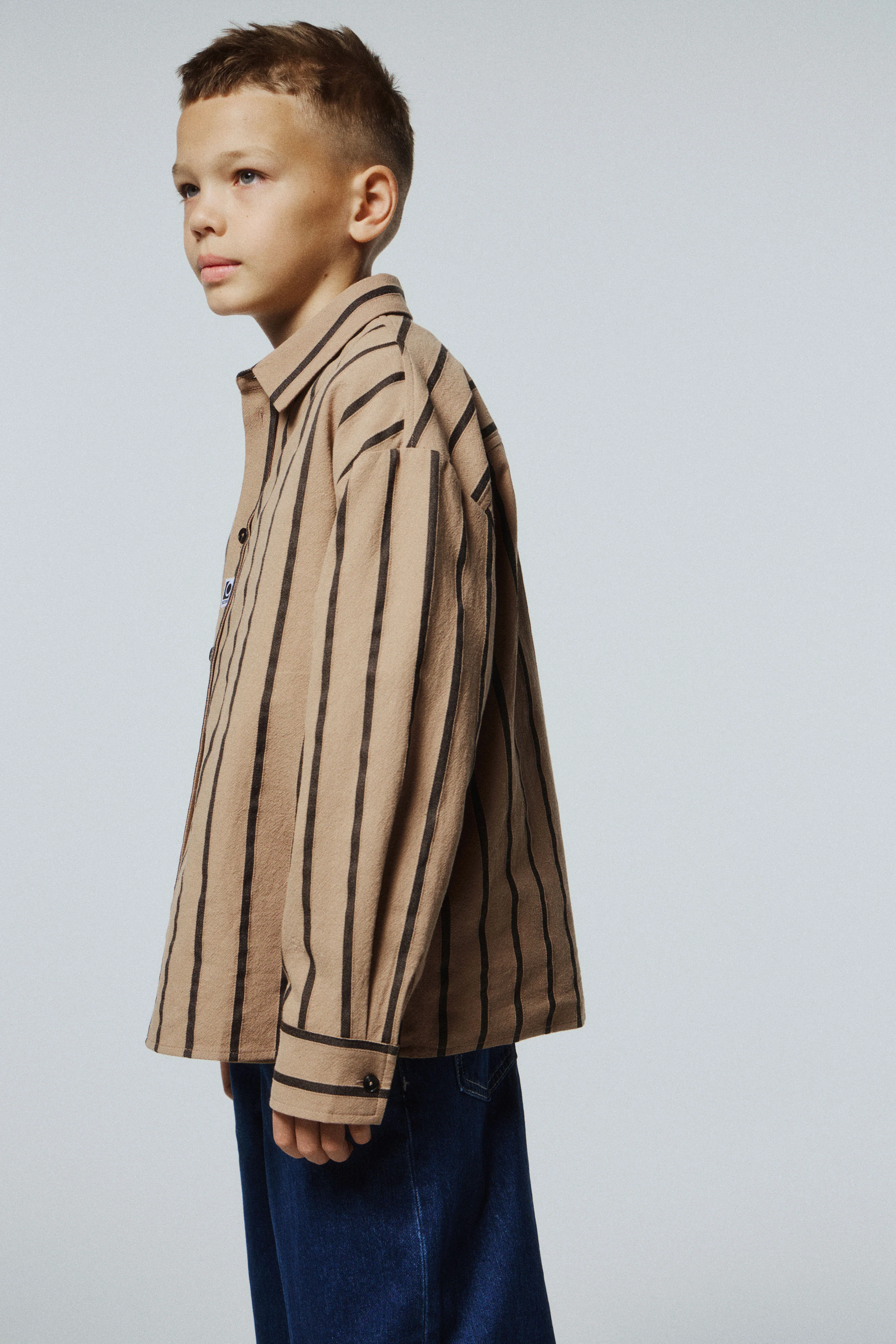 PATCH-DETAIL STRIPED SHIRT - Image 4