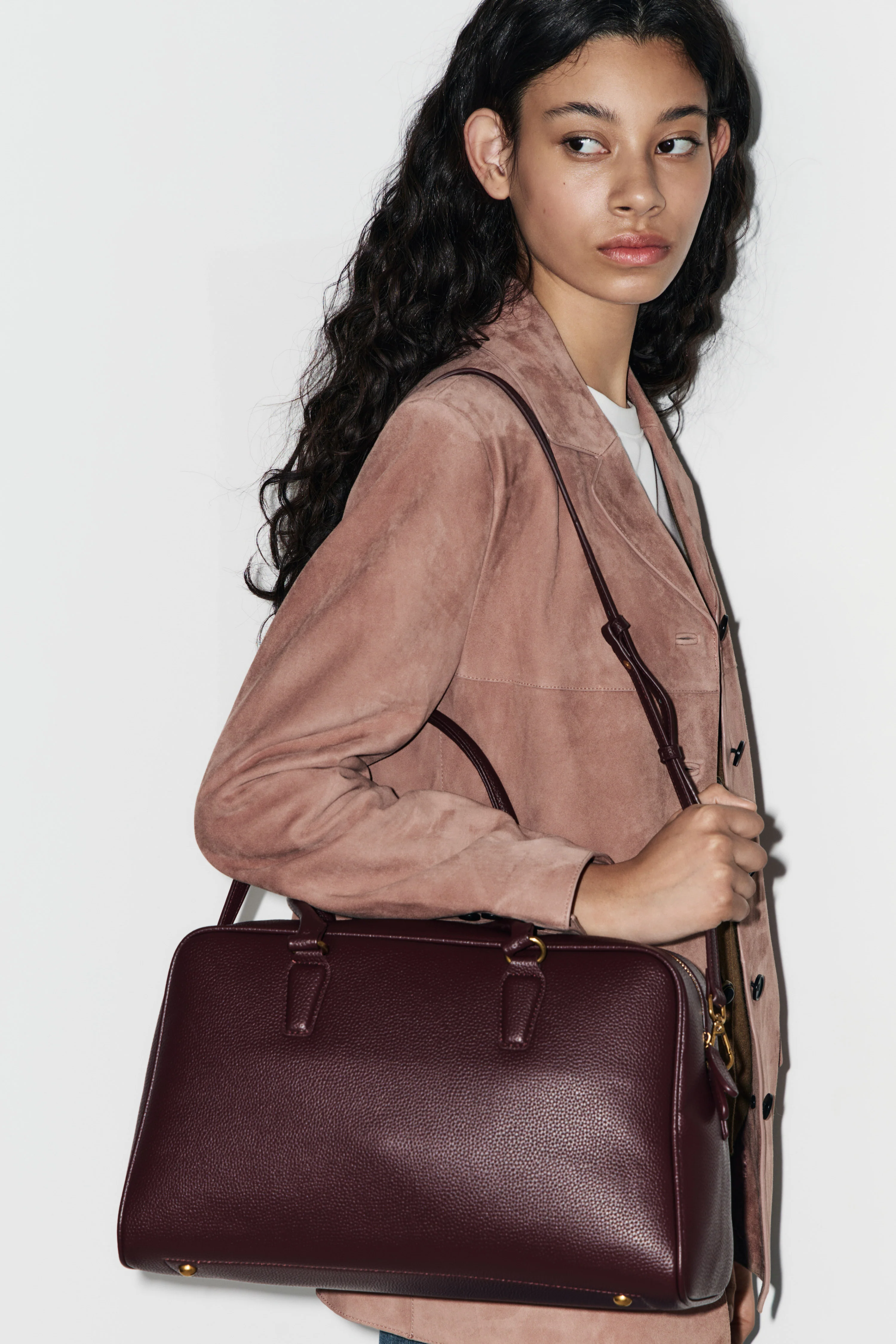 PENDANT-DETAIL FAUX LEATHER BAG