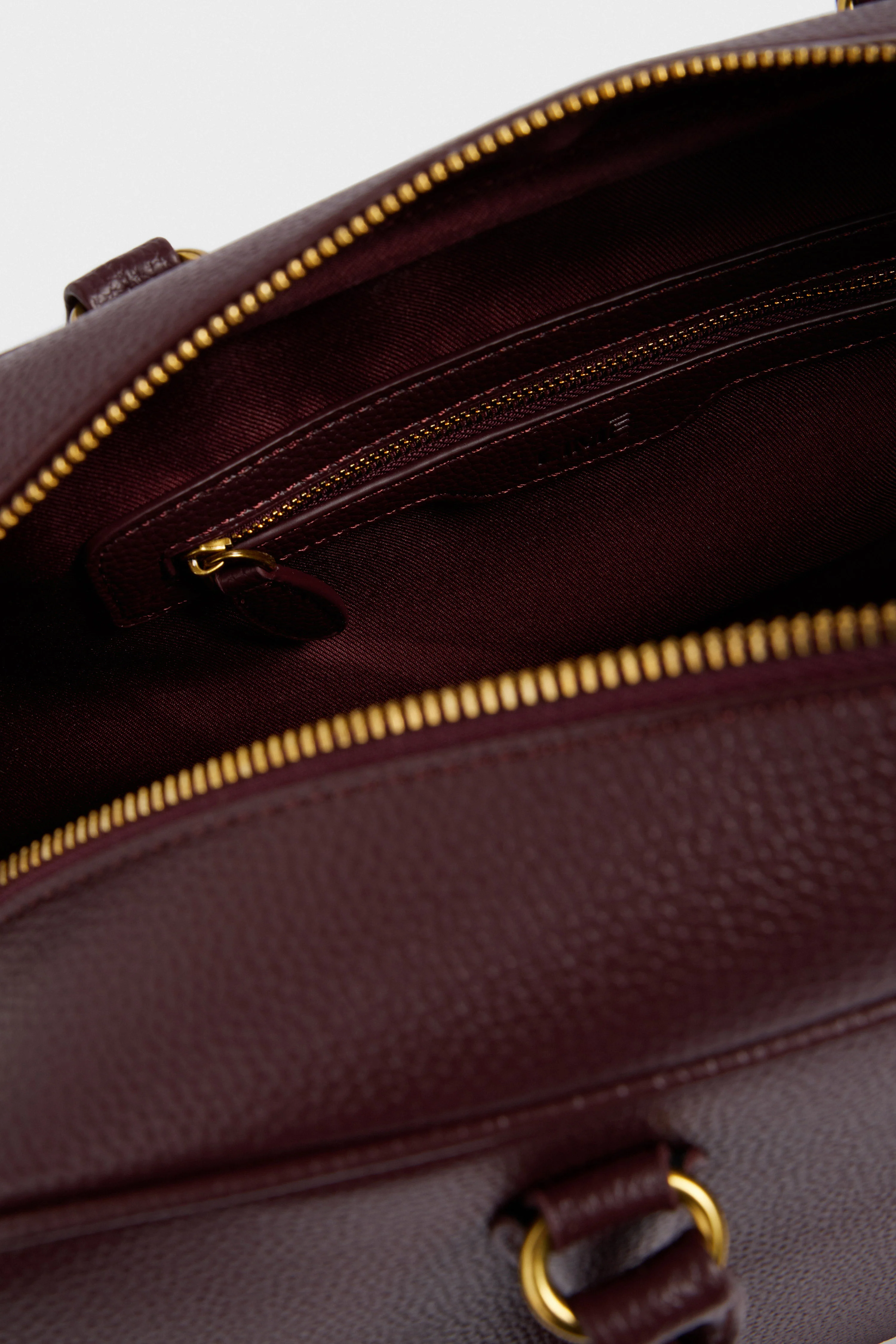 PENDANT-DETAIL FAUX LEATHER BAG - Image 7