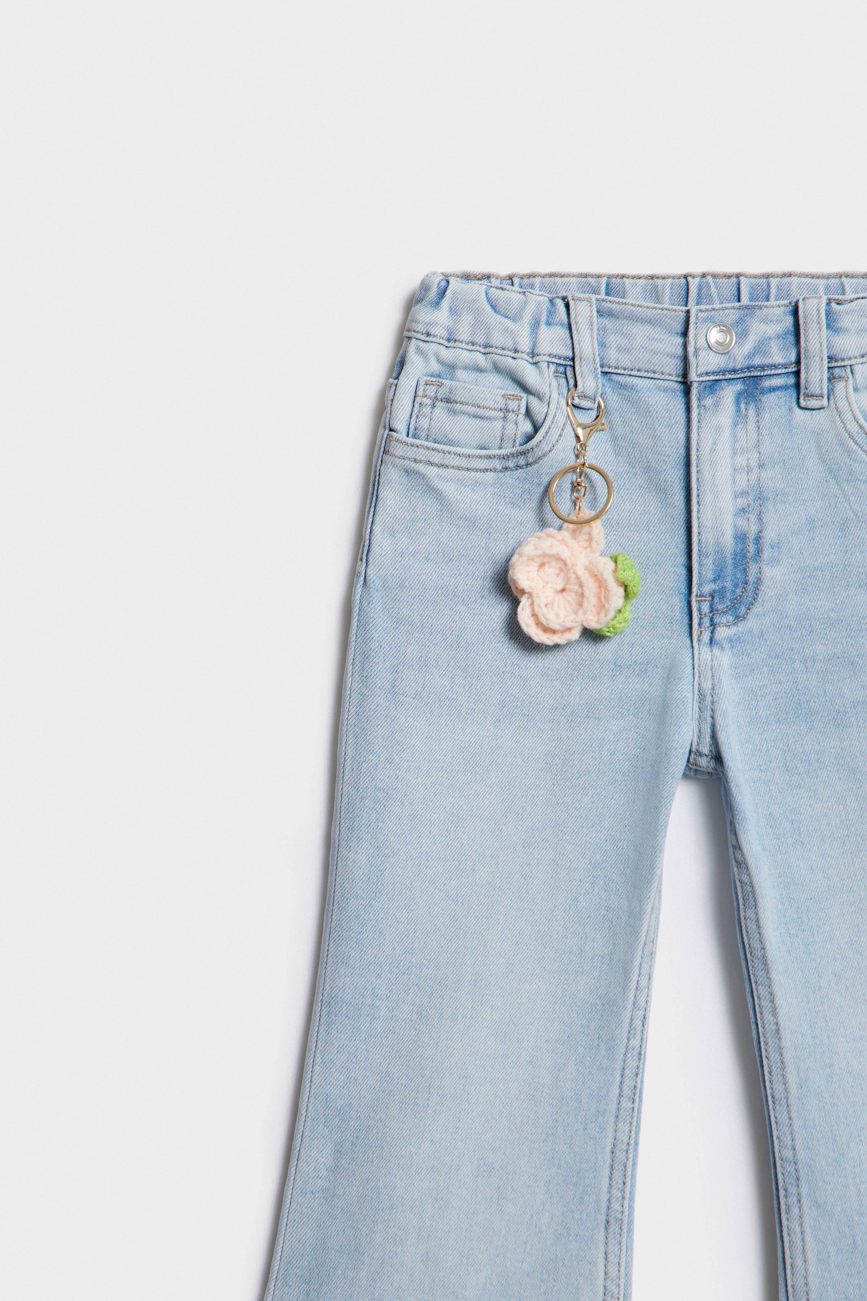 PENDANT-DETAIL FLARED JEANS - Image 7