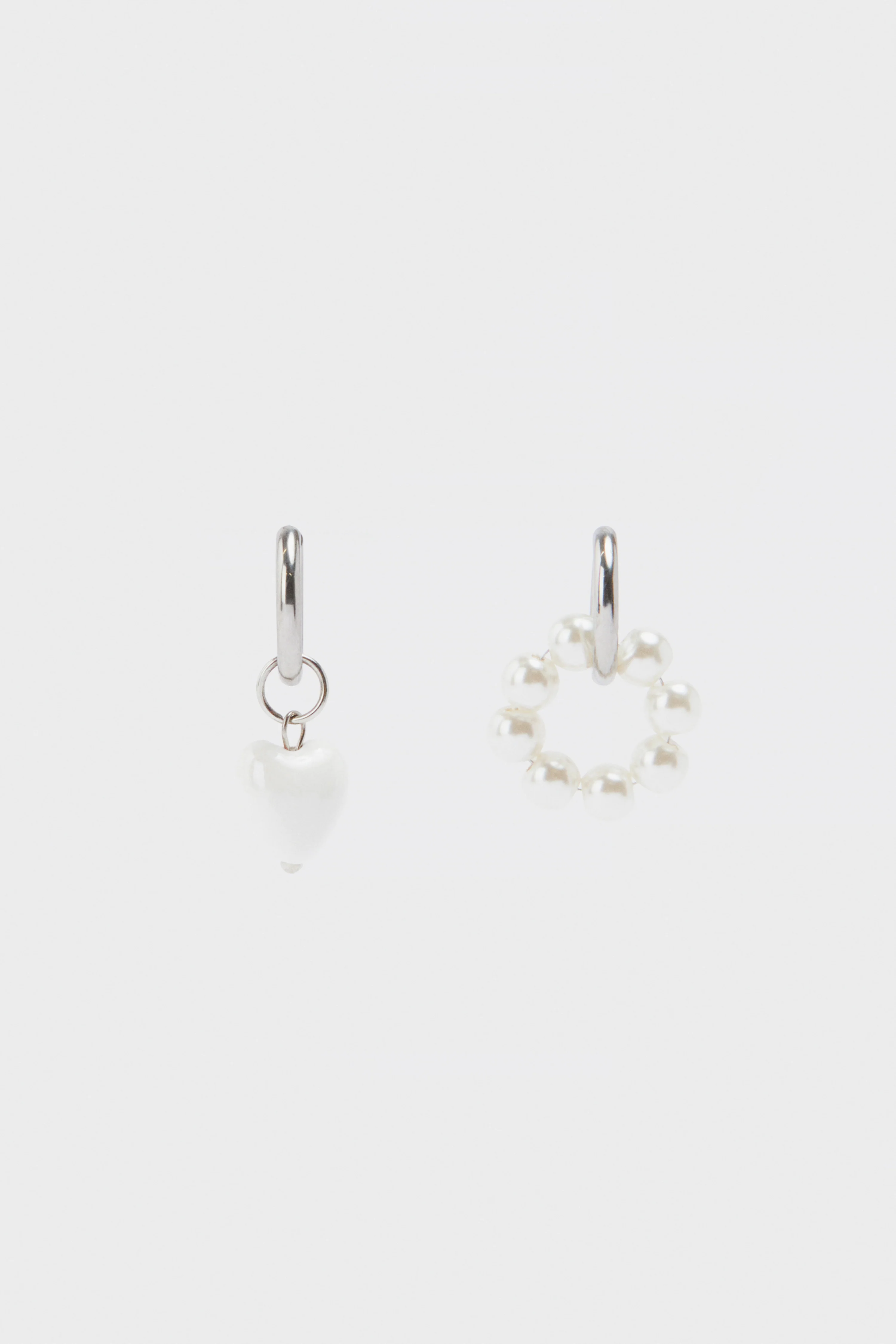 PENDANT-DETAIL ASYMMETRIC EARRINGS - Image 3