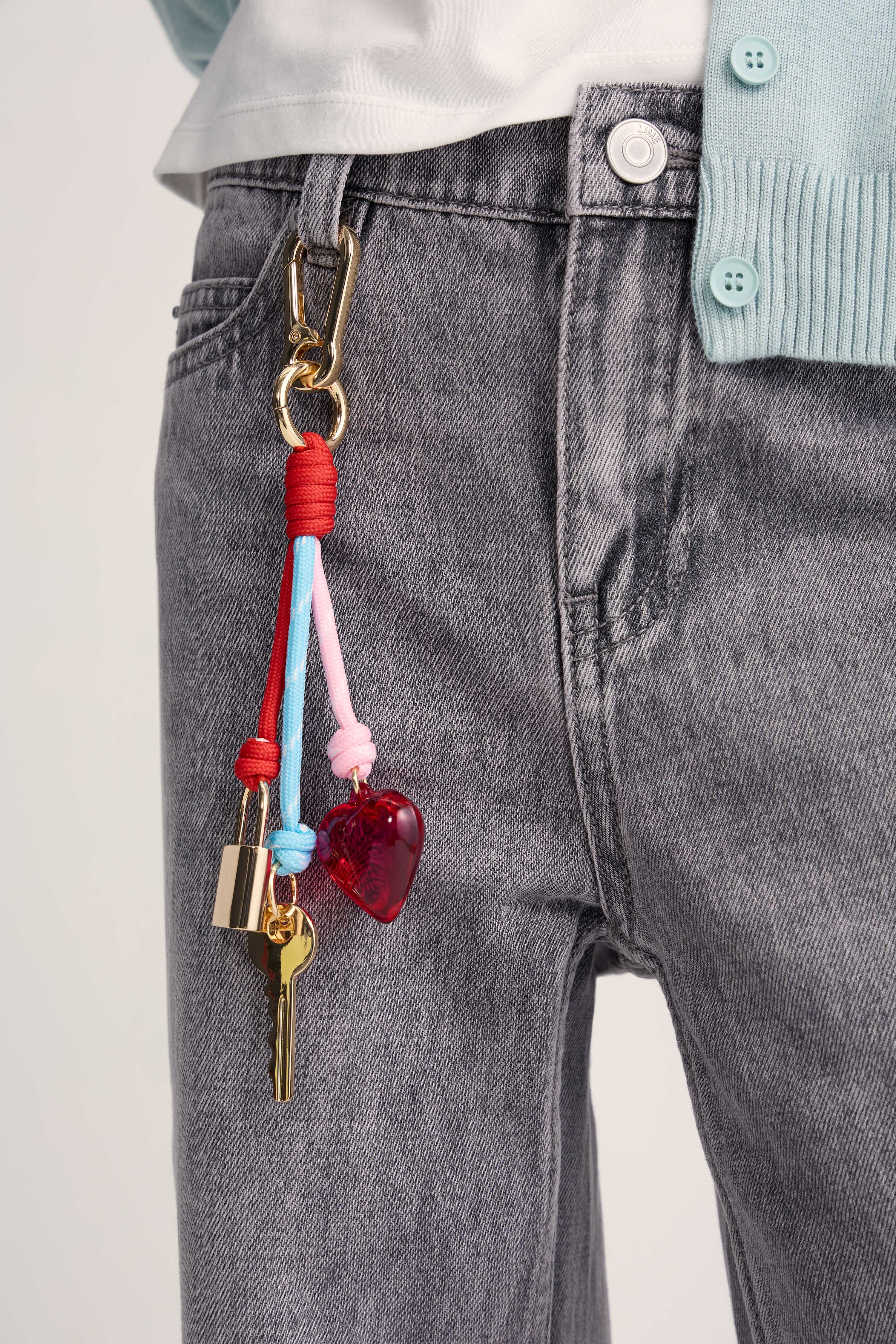 PENDANT KEYCHAIN