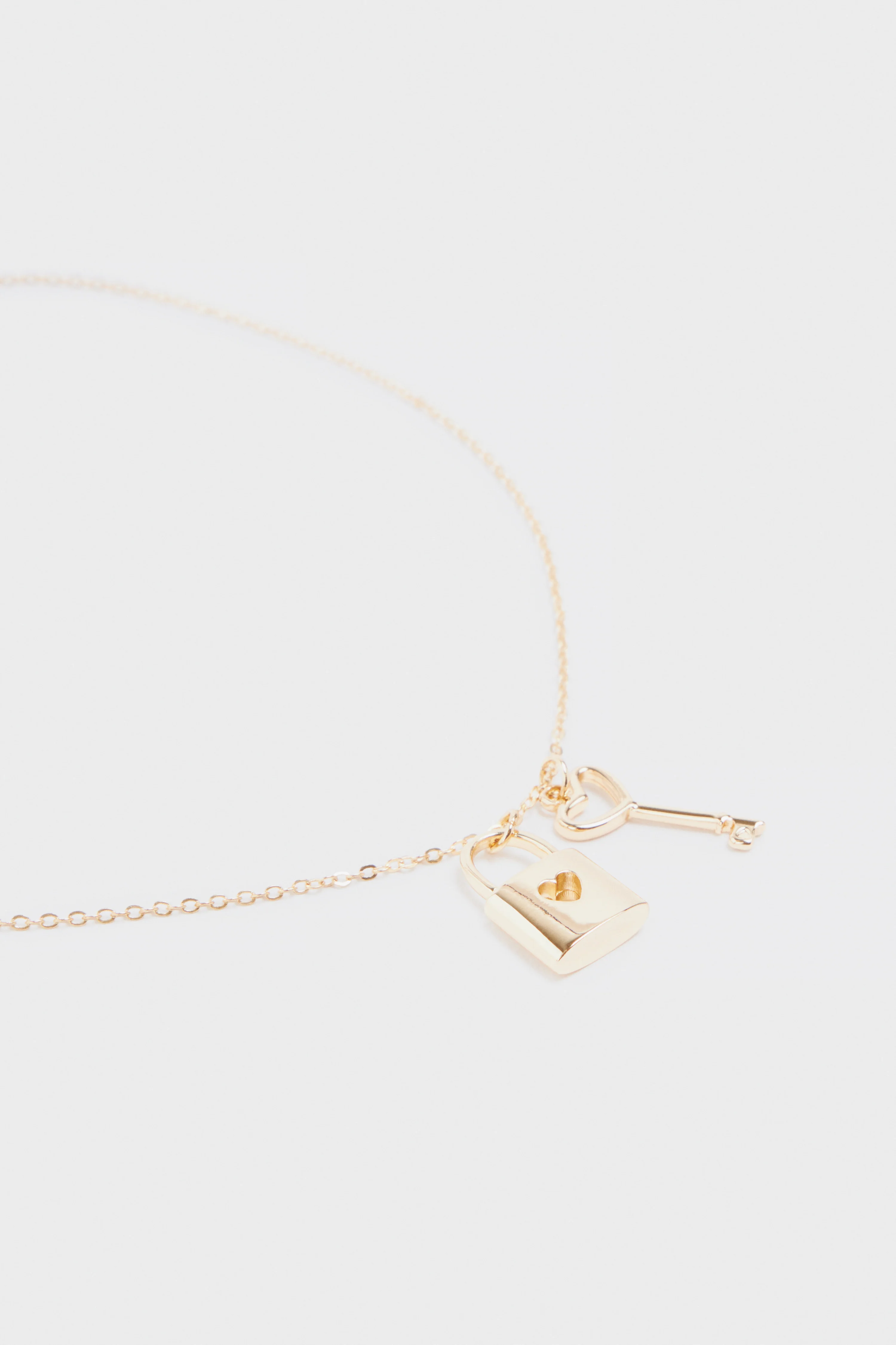 PENDANT NECKLACE - Image 3