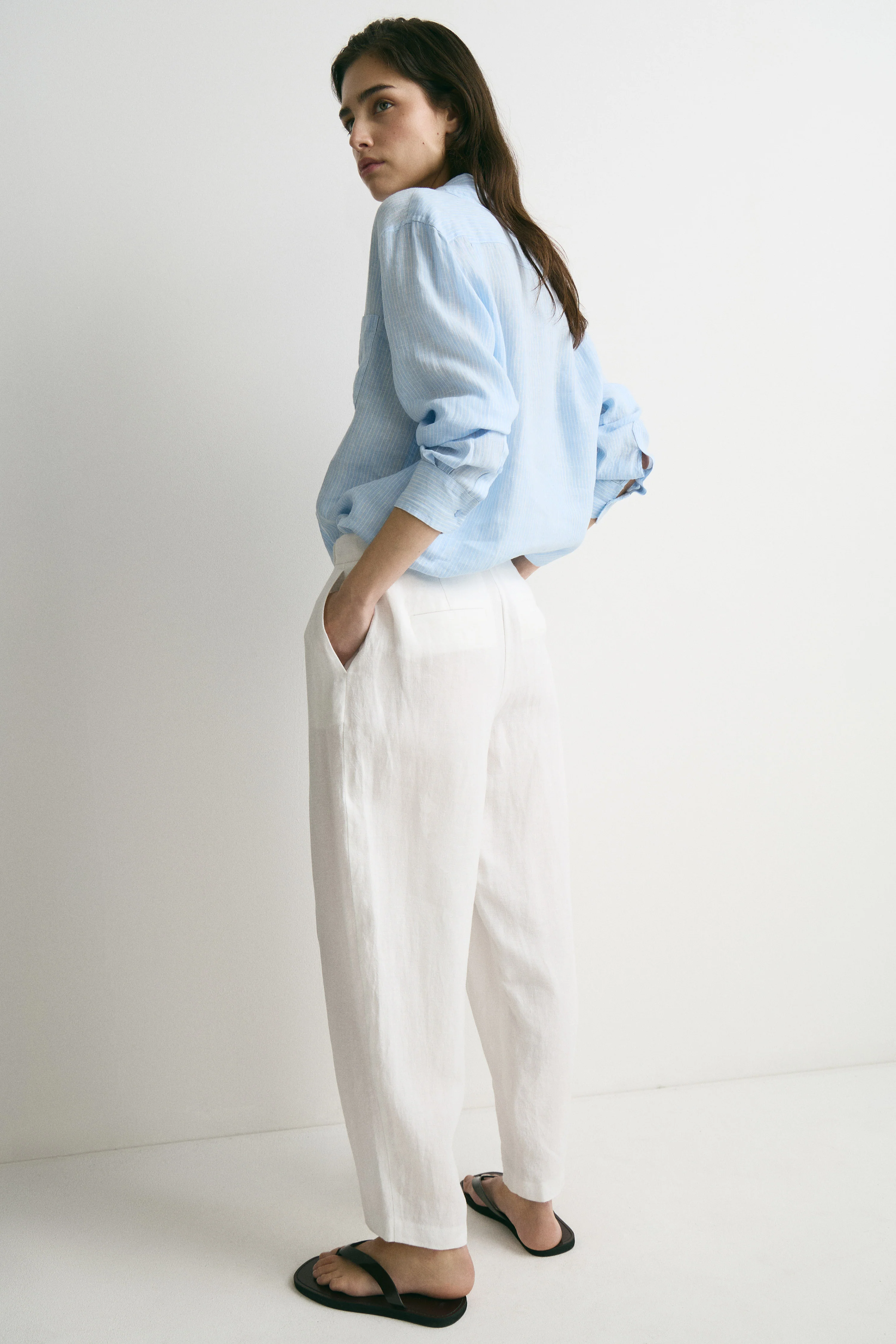 PLEAT-FRONT LINEN TROUSERS - Image 3