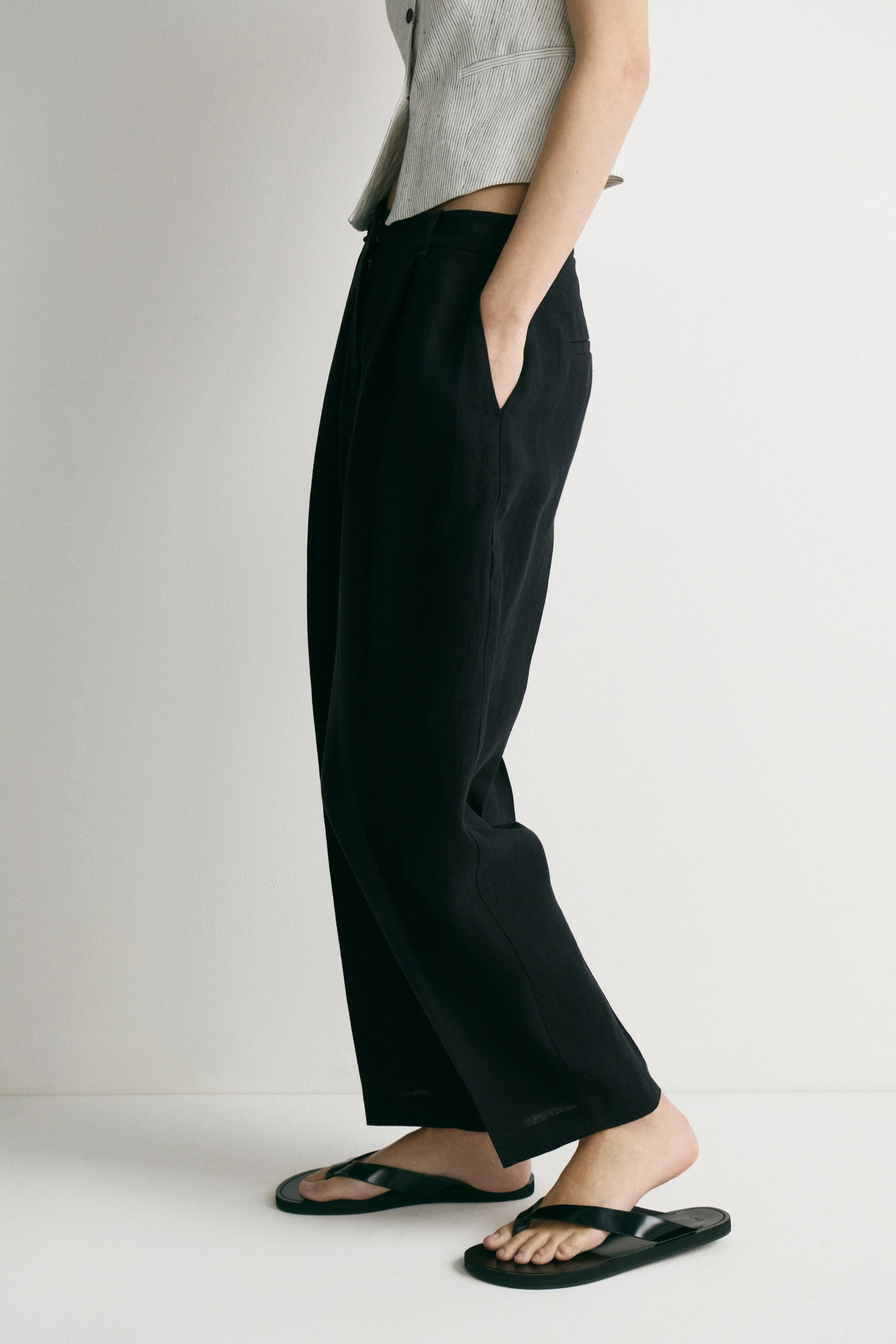 PLEAT-FRONT LINEN TROUSERS - Image 3