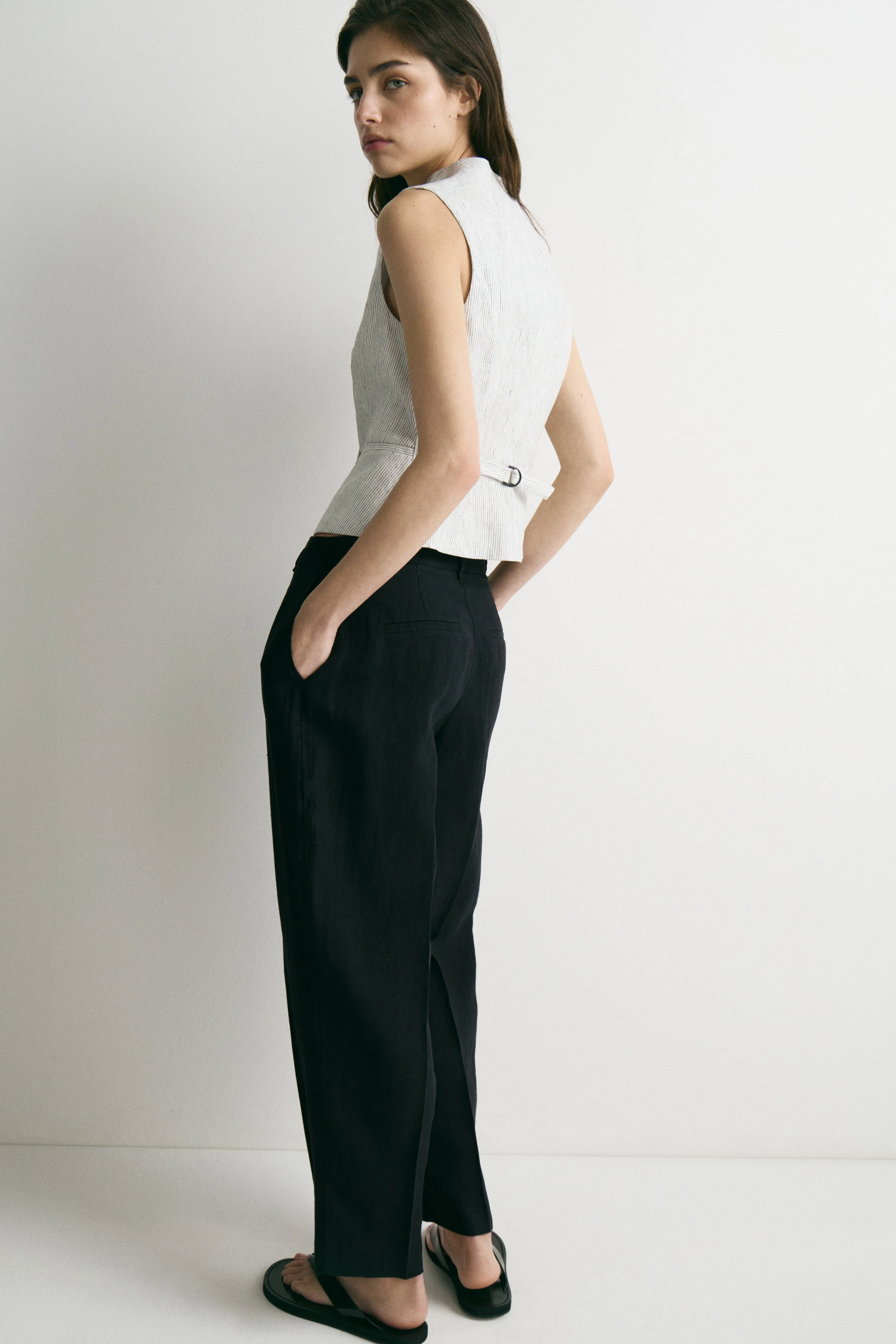 PLEAT-FRONT LINEN TROUSERS - Image 4