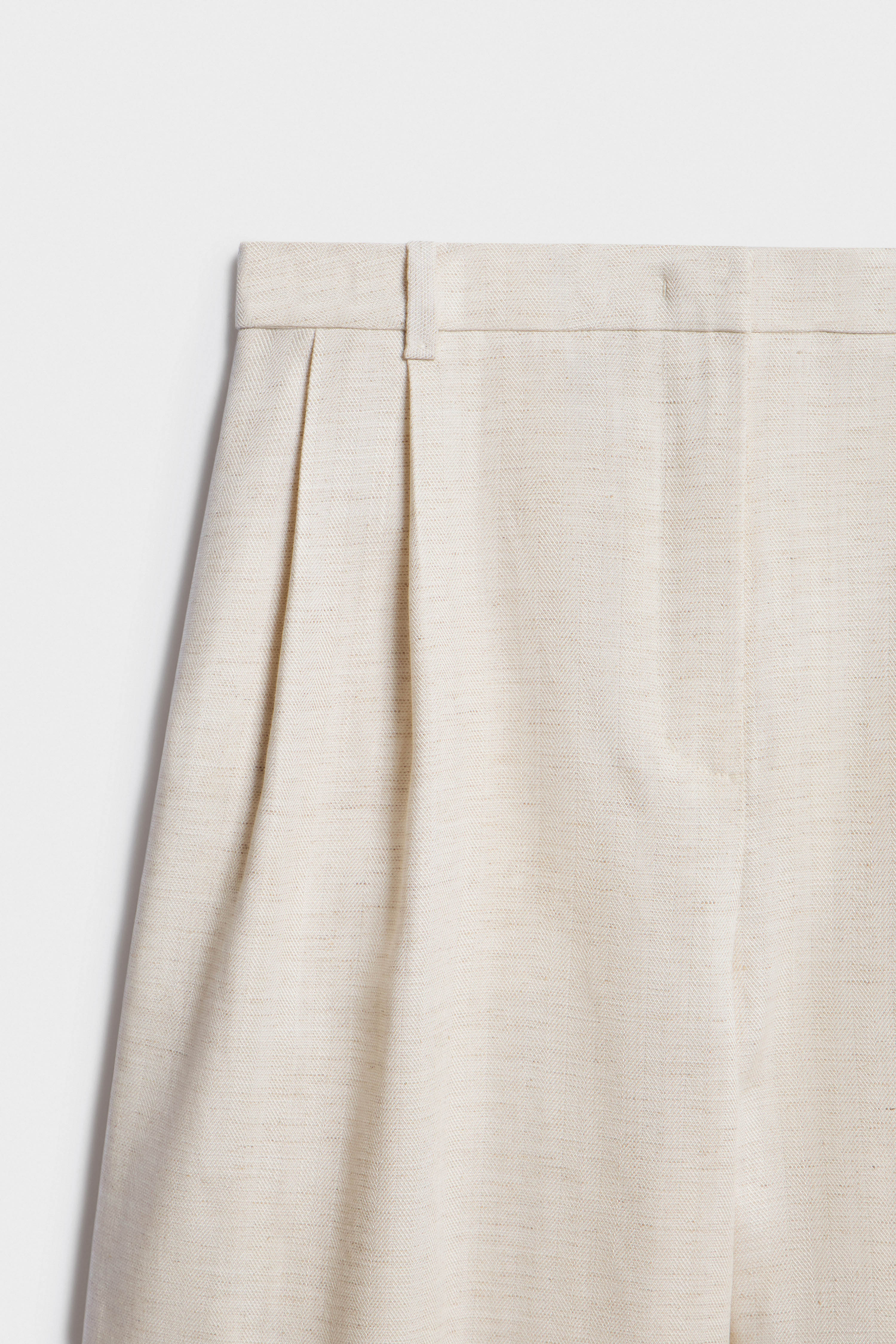 PLEATED LYOCELL-LINEN BERMUDA SHORTS - Image 7
