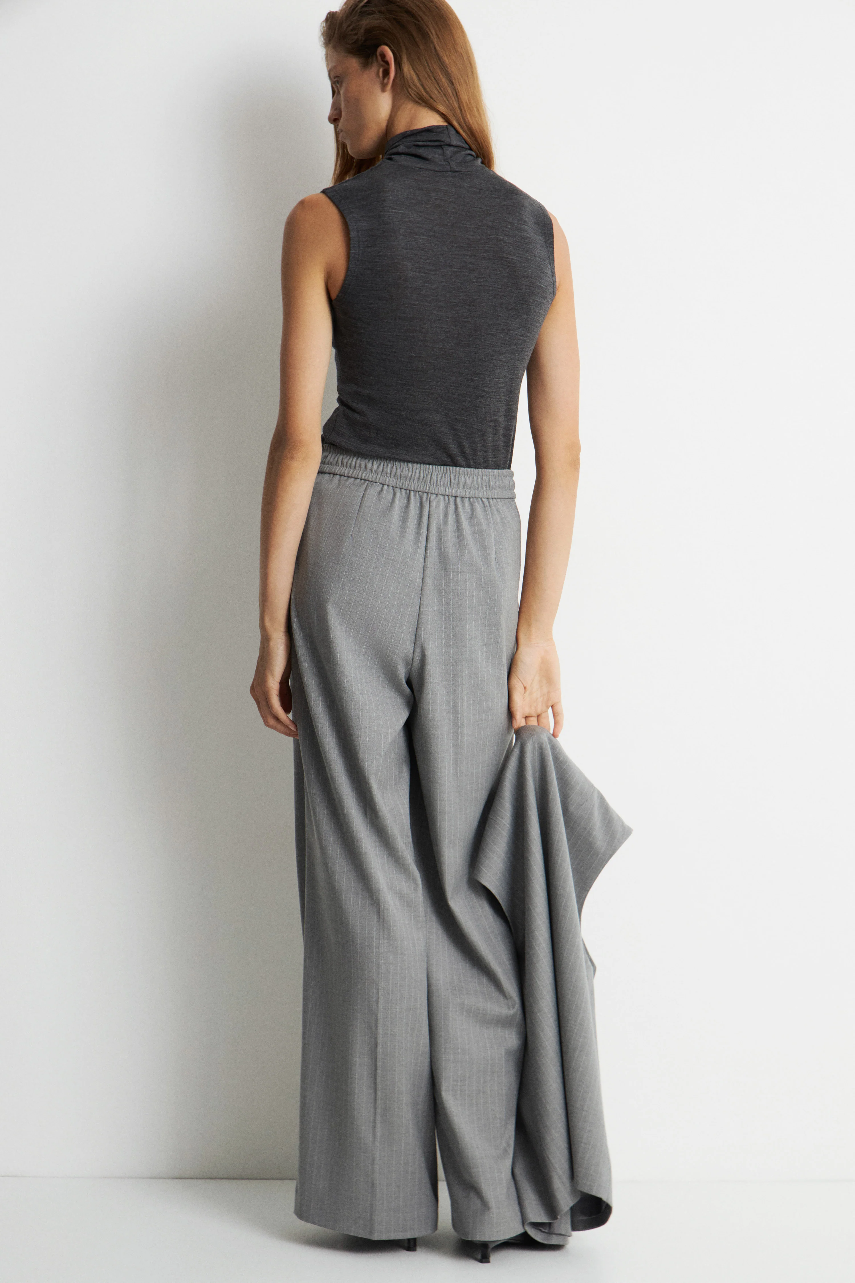 PLEATED VISCOSE-WOOL TROUSERS - Image 4