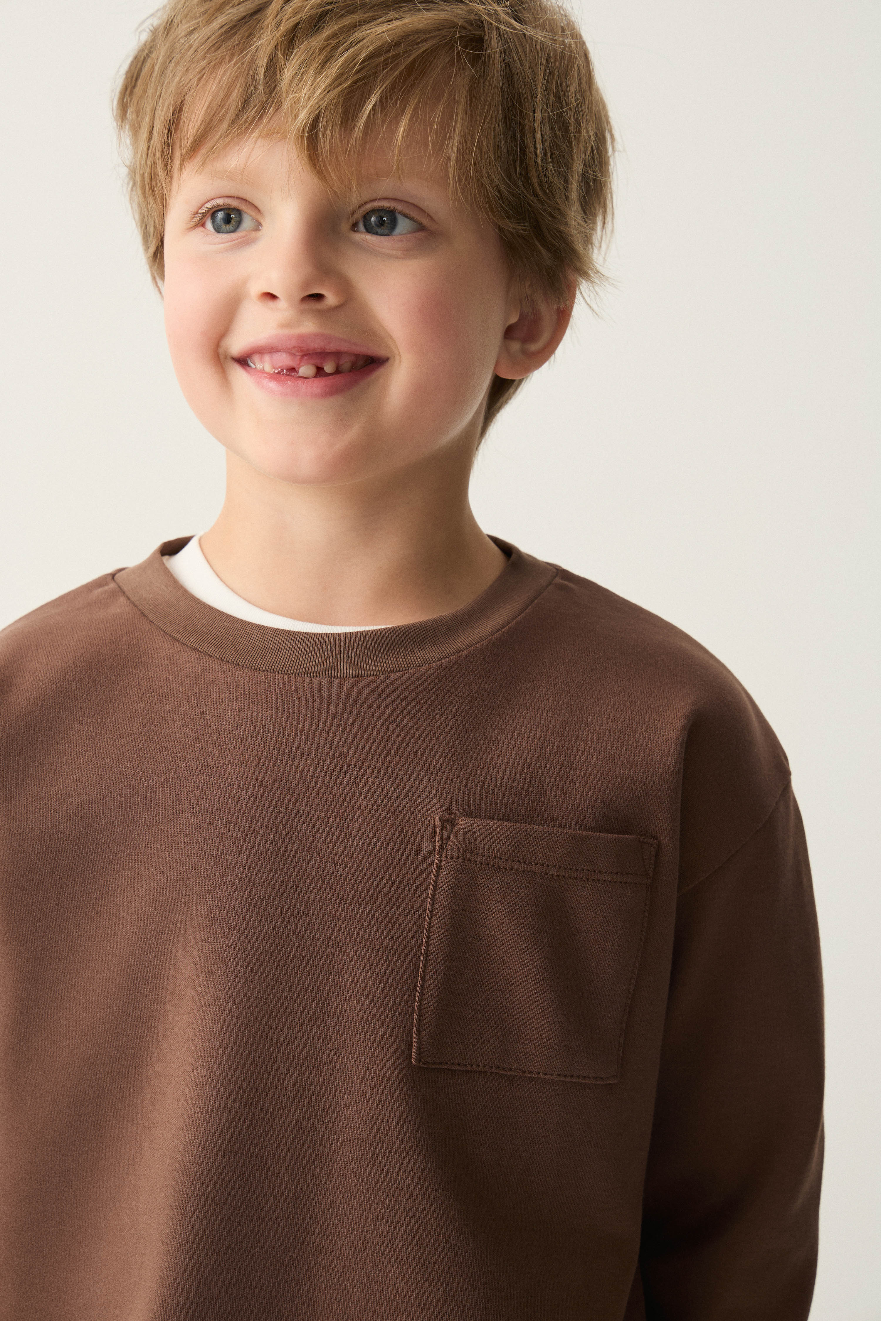 POCKET-DETAIL LONG SLEEVE T-SHIRT - Image 3