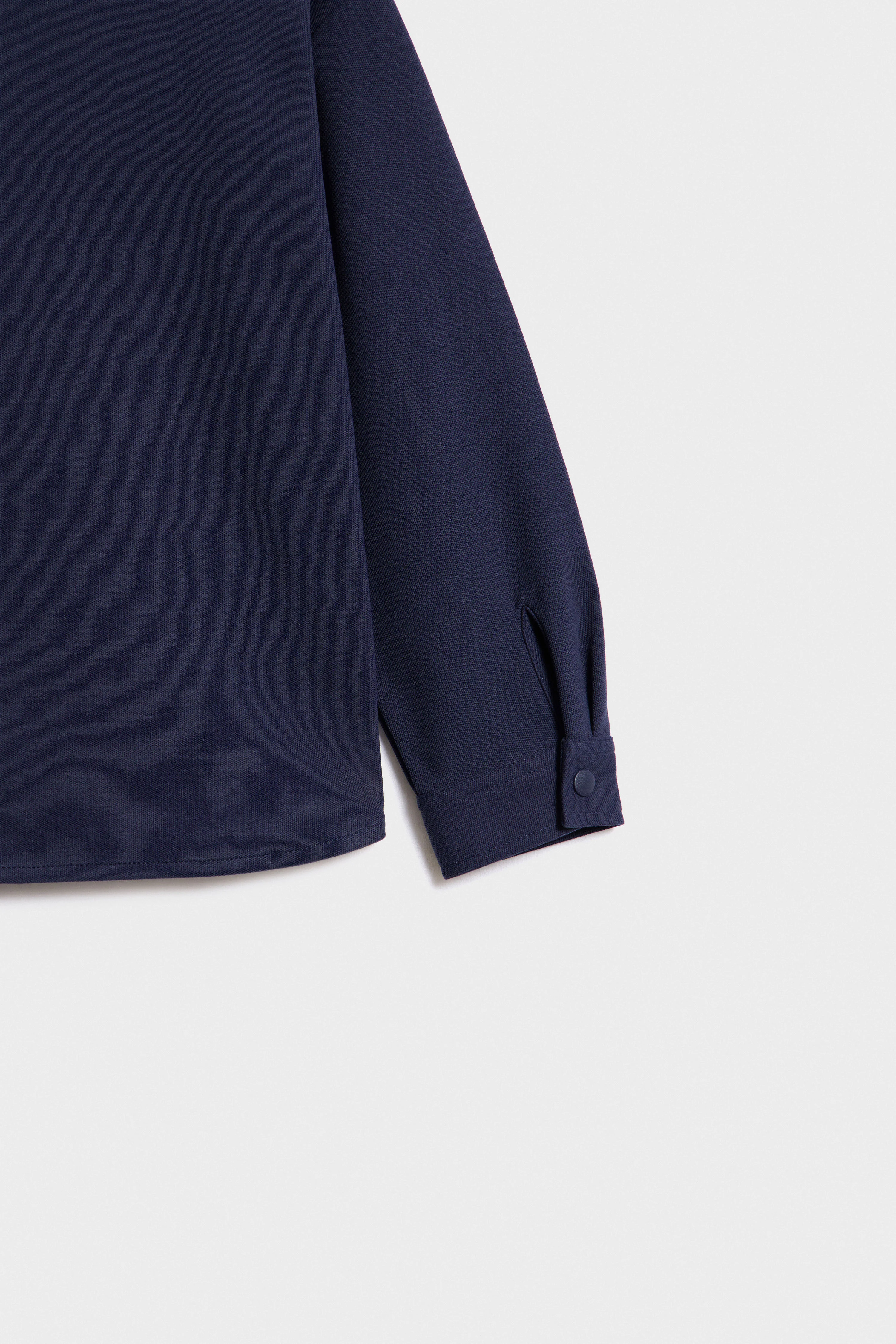 POCKET-DETAIL PIQUÉ SHIRT - Image 9