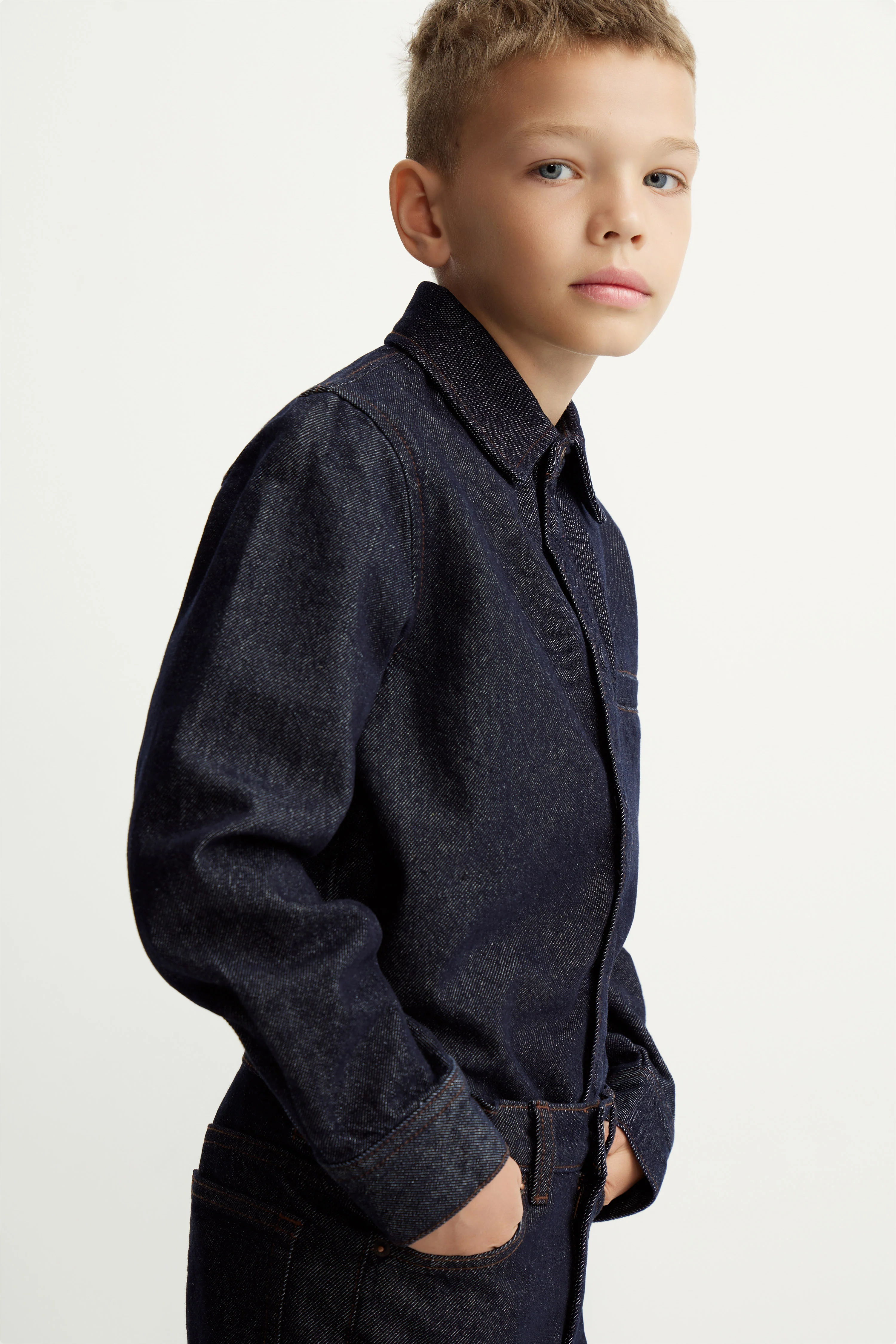 POCKET-DETAIL DENIM SHIRT - Image 3