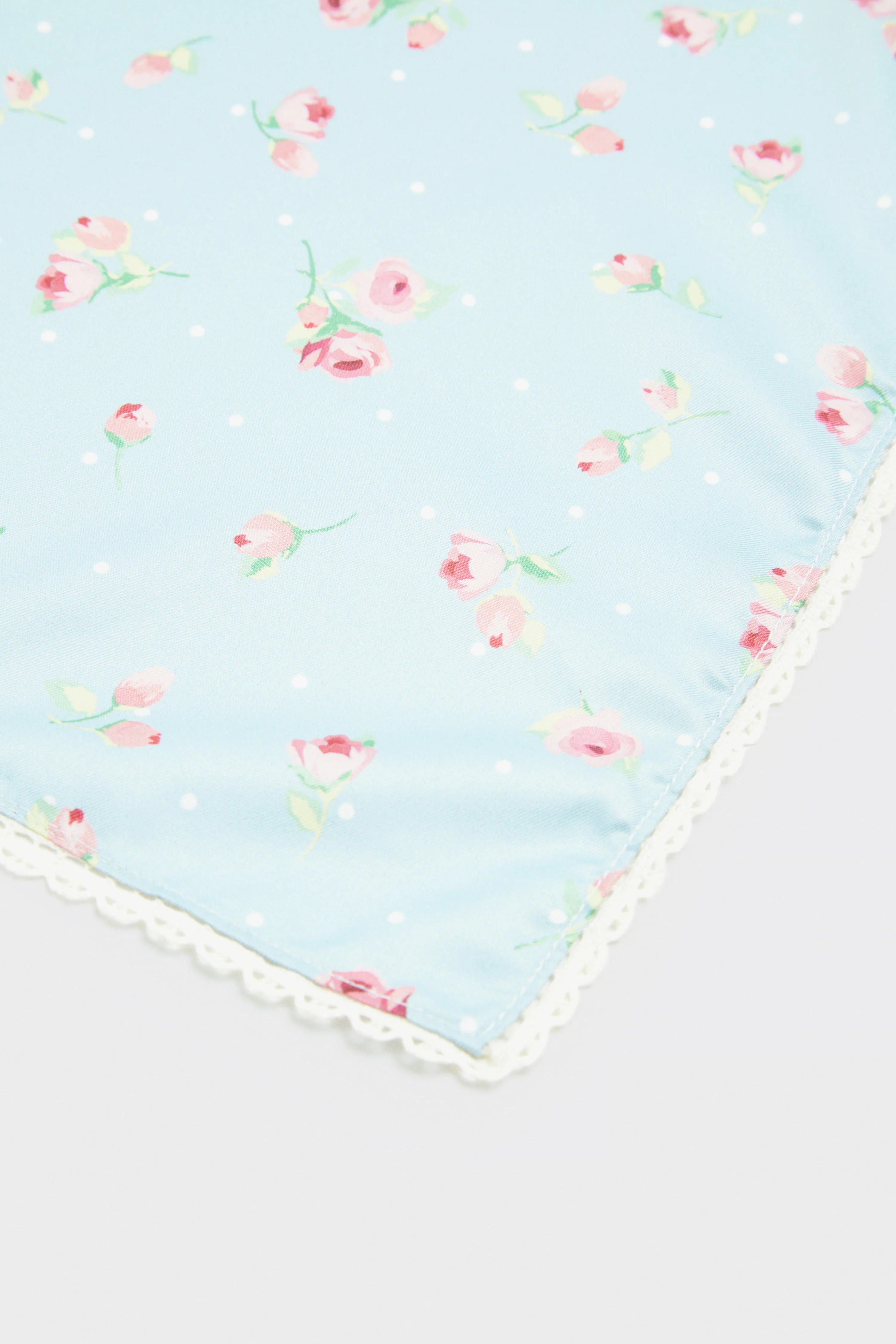 PRINTED TRIANGLE SCARF - Image 5