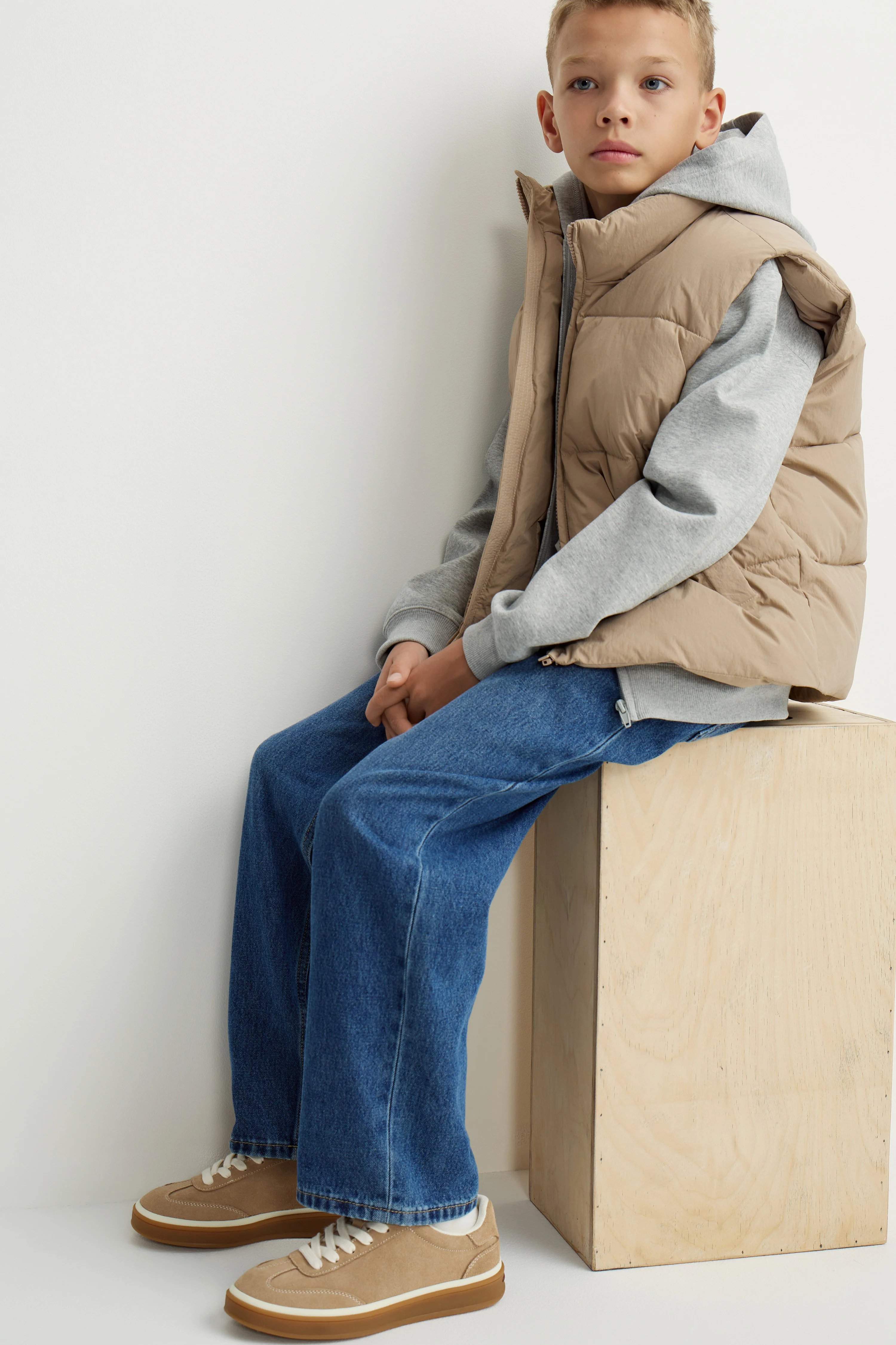 RELAXED-FIT JEANS - Image 3