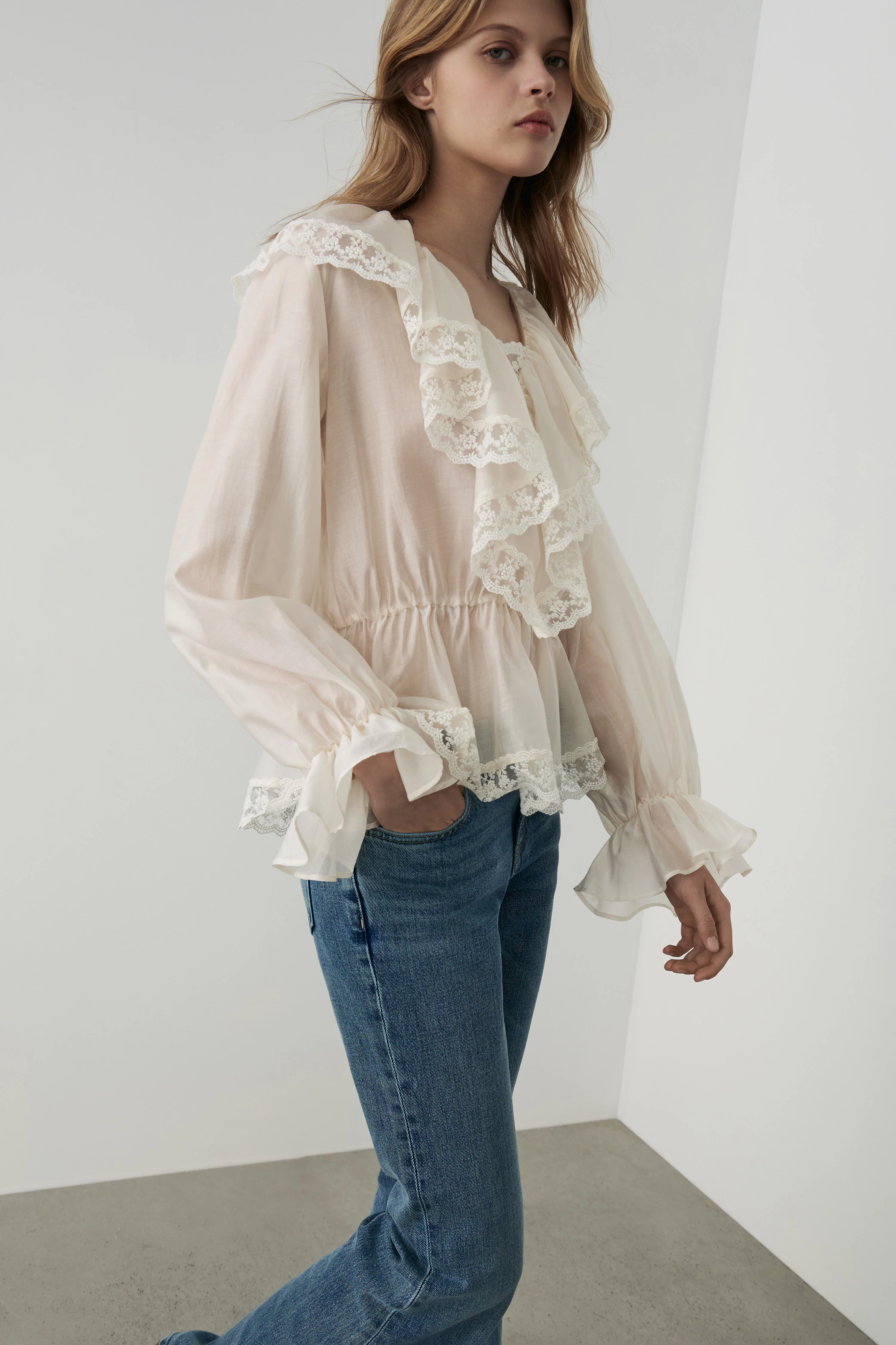 RUFFLED LYOCELL-BLEND BLOUSE - Image 3